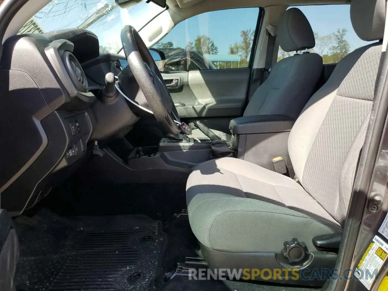 7 fotografías del automóvil dañado 3TYCZ5AN4MT039904 TOYOTA TACOMA 2021
