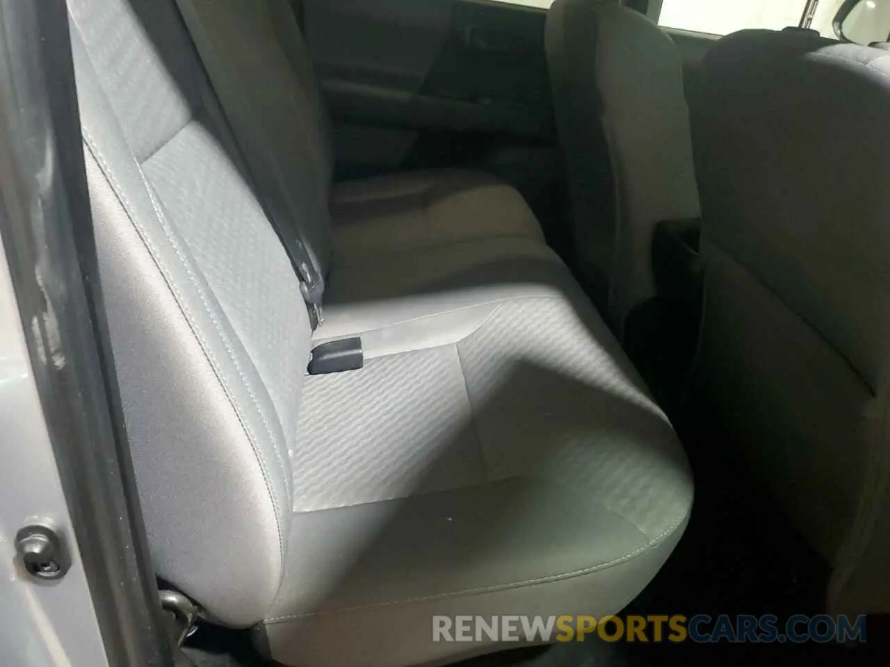 10 fotografías del automóvil dañado 3TYCZ5AN4MT041328 TOYOTA TACOMA 2021