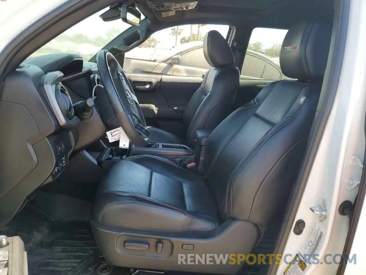 7 fotografías del automóvil dañado 3TYCZ5AN5MT041936 TOYOTA TACOMA 2021