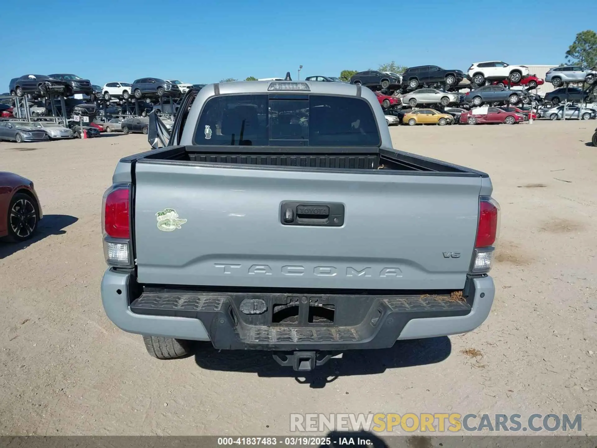 15 fotografías del automóvil dañado 3TYCZ5AN6MT010792 TOYOTA TACOMA 2021