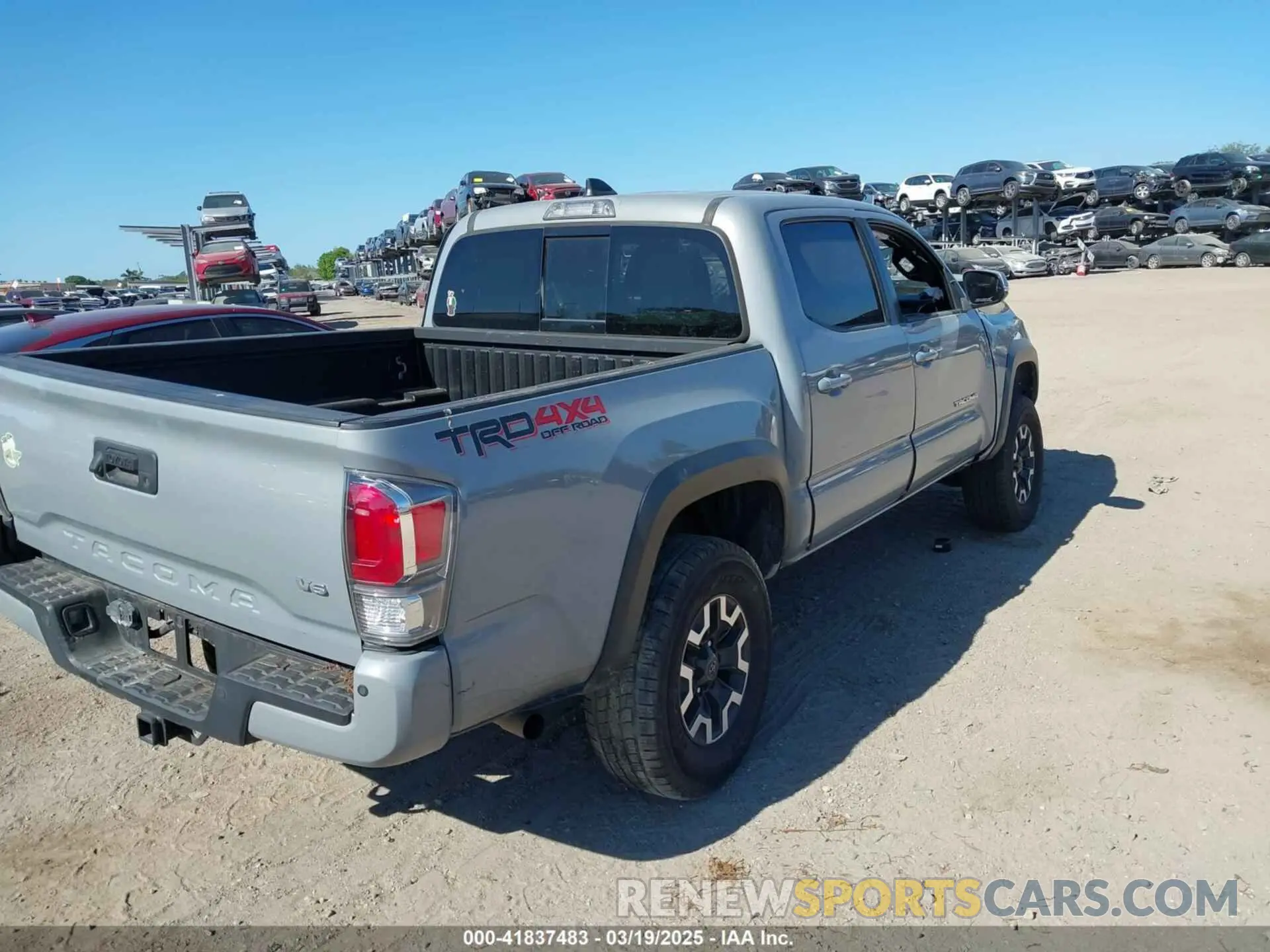 4 fotografías del automóvil dañado 3TYCZ5AN6MT010792 TOYOTA TACOMA 2021