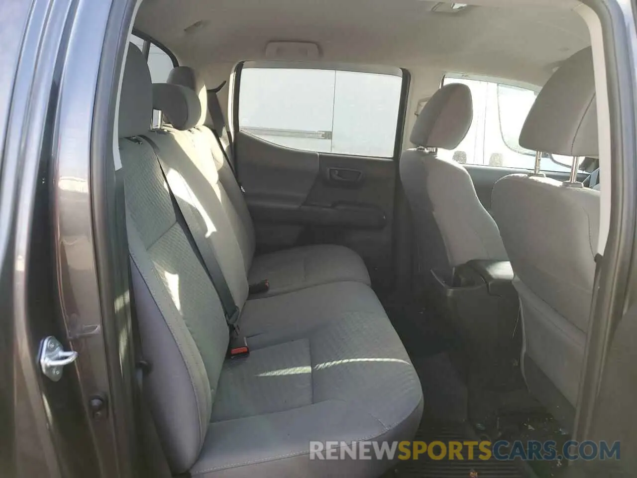 10 fotografías del automóvil dañado 3TYCZ5AN7MT030002 TOYOTA TACOMA 2021