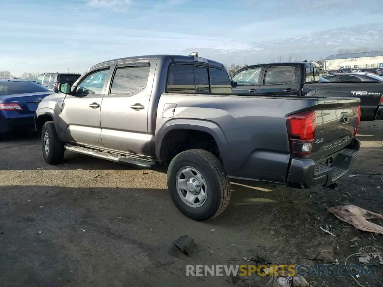 2 fotografías del automóvil dañado 3TYCZ5AN7MT030002 TOYOTA TACOMA 2021