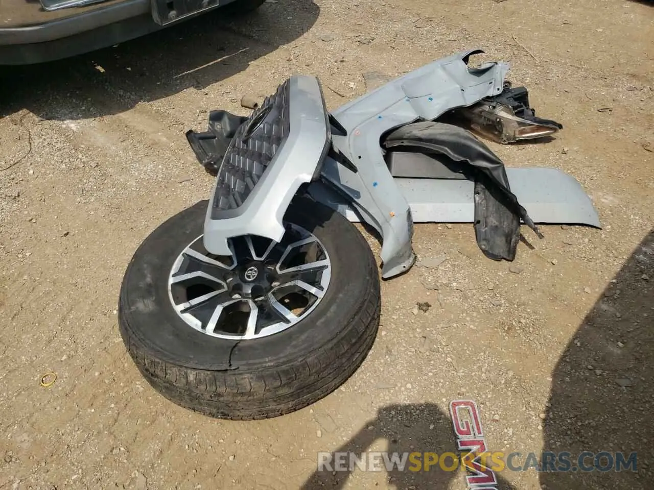 12 fotografías del automóvil dañado 3TYCZ5AN7MT036205 TOYOTA TACOMA 2021