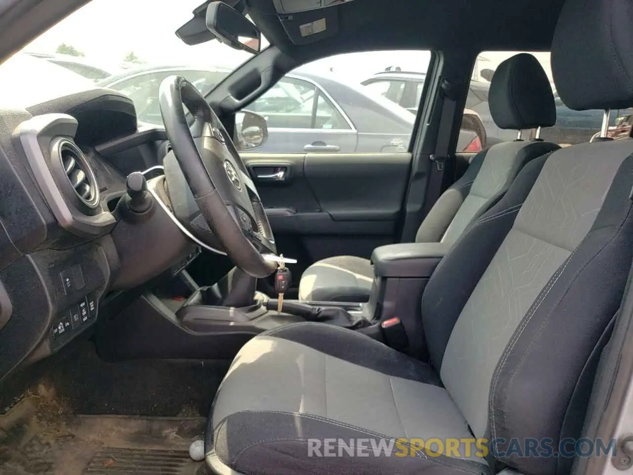 7 fotografías del automóvil dañado 3TYCZ5AN7MT036205 TOYOTA TACOMA 2021