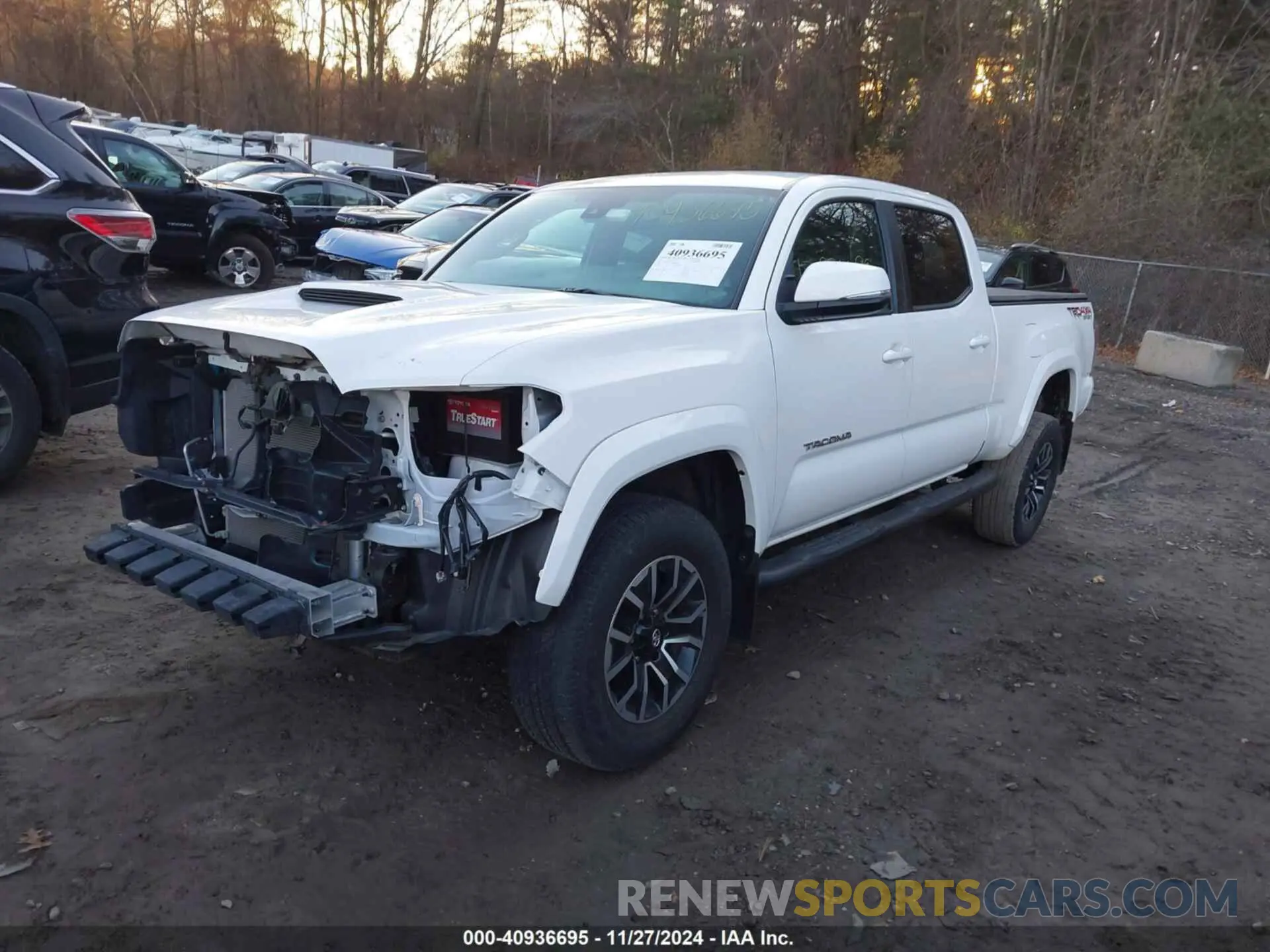 2 fotografías del automóvil dañado 3TYDZ5BN2MT002207 TOYOTA TACOMA 2021
