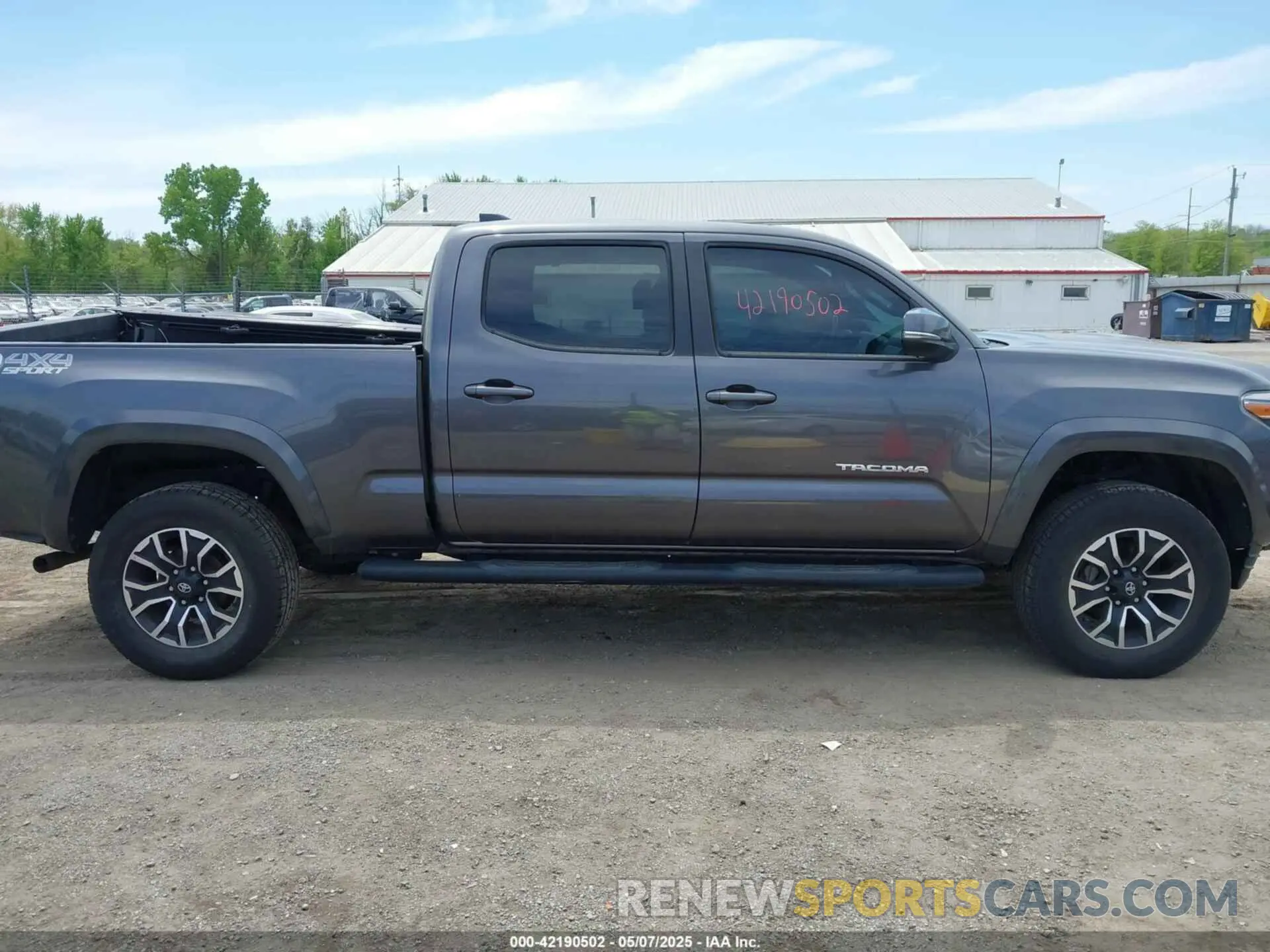 14 fotografías del automóvil dañado 3TYDZ5BNXMT003542 TOYOTA TACOMA 2021