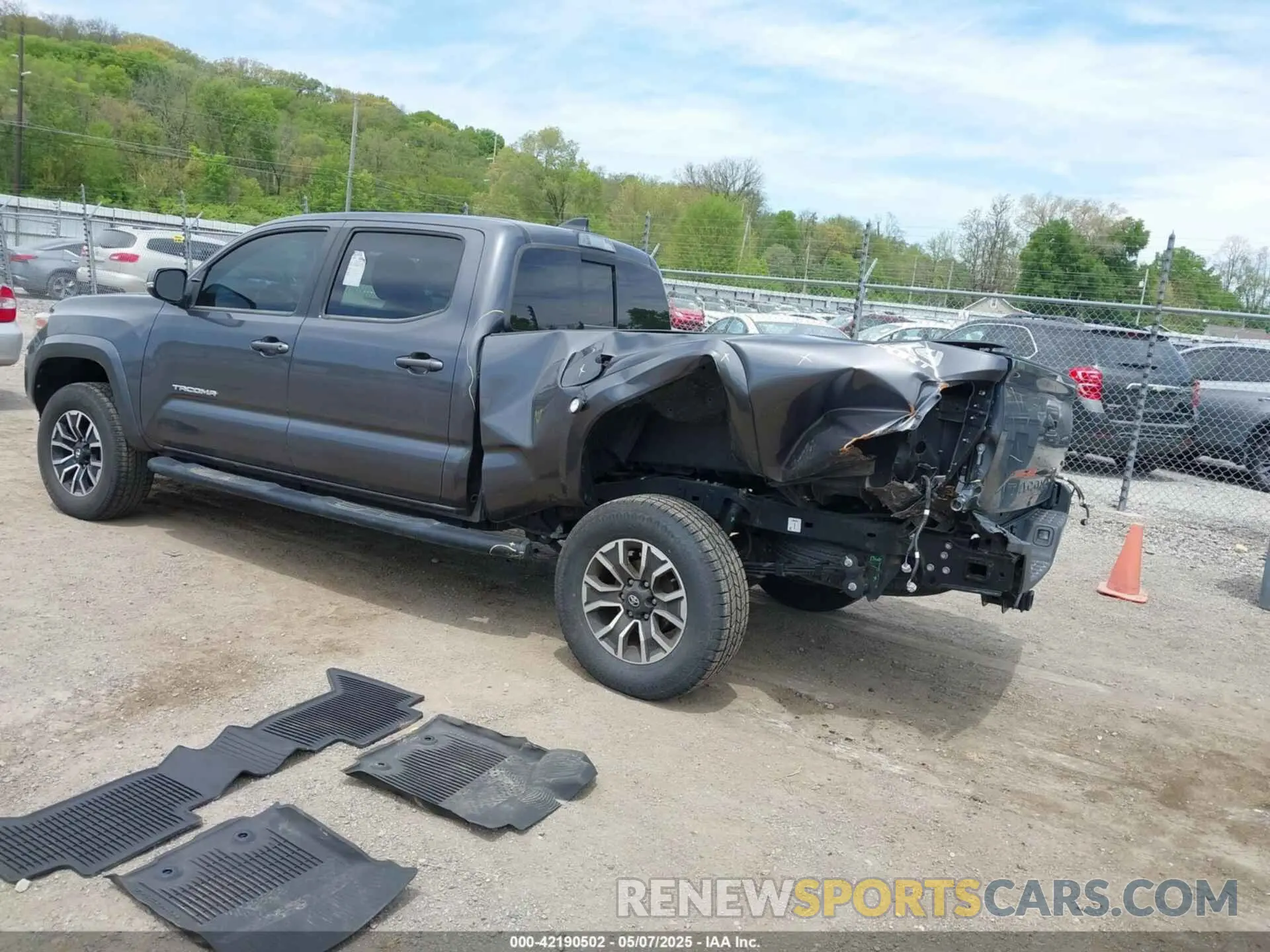 3 fotografías del automóvil dañado 3TYDZ5BNXMT003542 TOYOTA TACOMA 2021