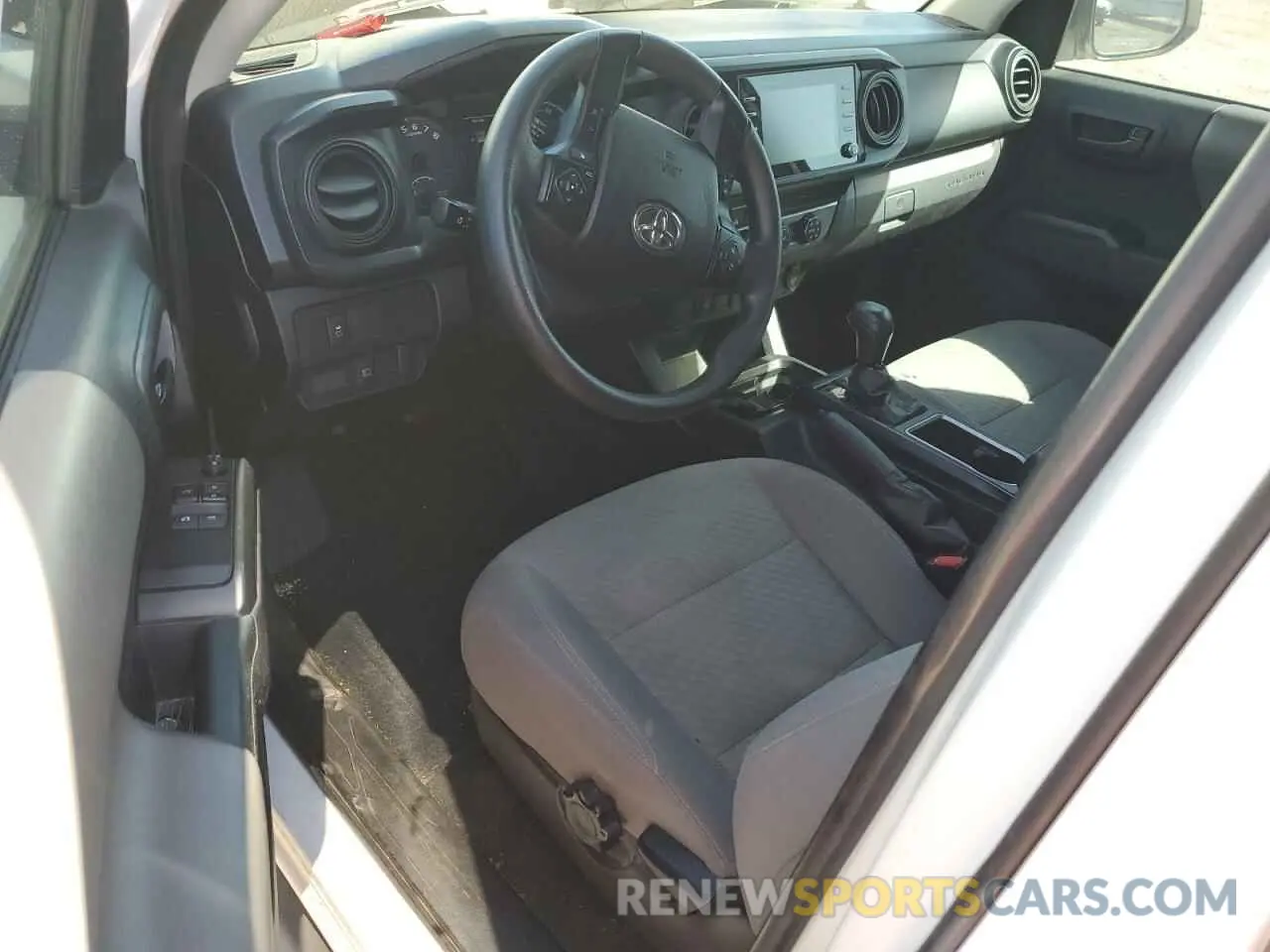 8 fotografías del automóvil dañado 3TYRX5GN5MT013092 TOYOTA TACOMA 2021
