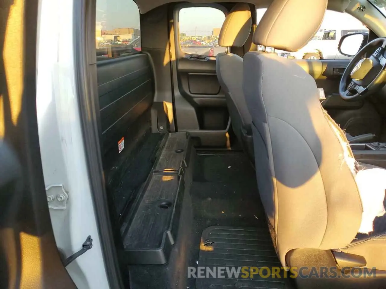 10 fotografías del automóvil dañado 3TYRX5GN6MT008516 TOYOTA TACOMA 2021