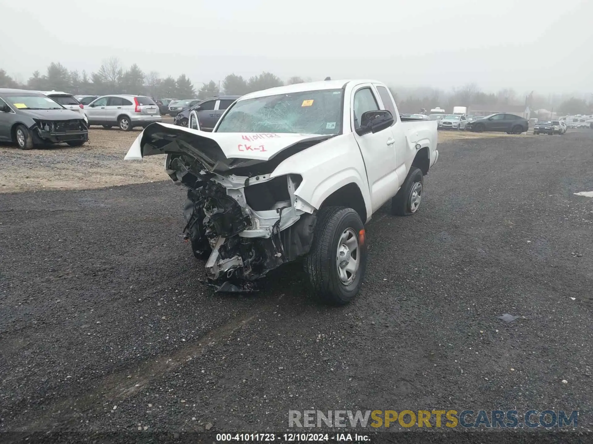 2 fotografías del automóvil dañado 3TYRX5GN7MT025583 TOYOTA TACOMA 2021