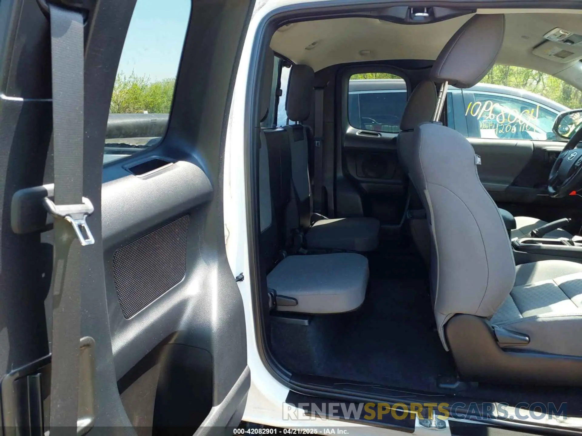 8 fotografías del automóvil dañado 3TYRX5GNXMT024248 TOYOTA TACOMA 2021
