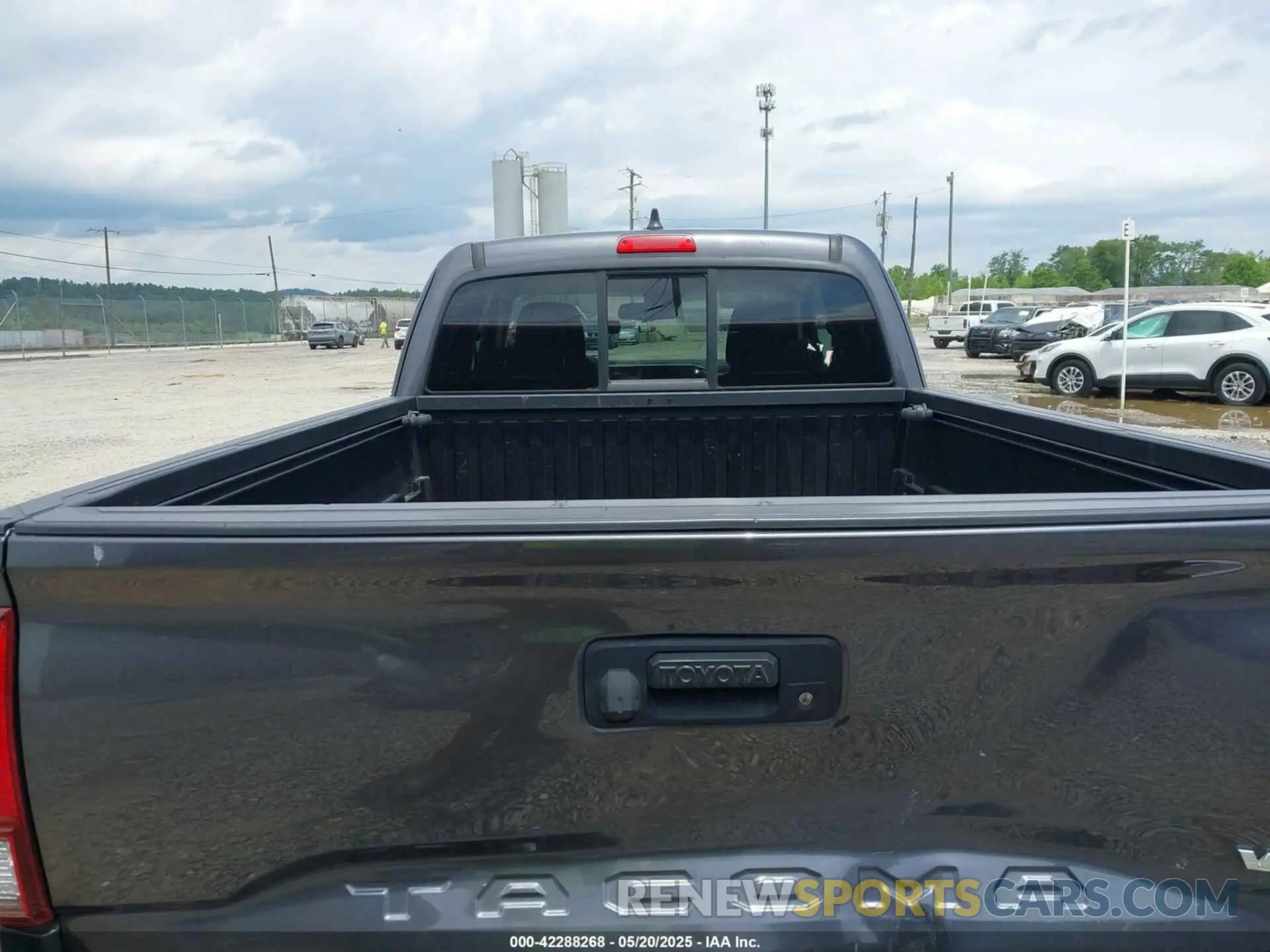 6 fotografías del automóvil dañado 3TYRZ5CN5MT011178 TOYOTA TACOMA 2021