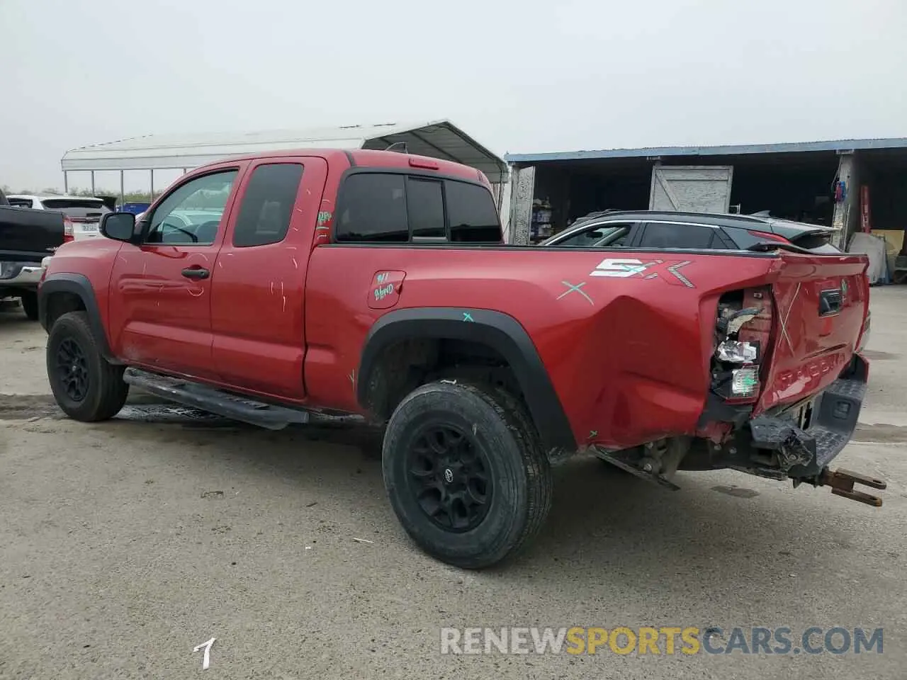 2 fotografías del automóvil dañado 3TYRZ5CN7MT005432 TOYOTA TACOMA 2021