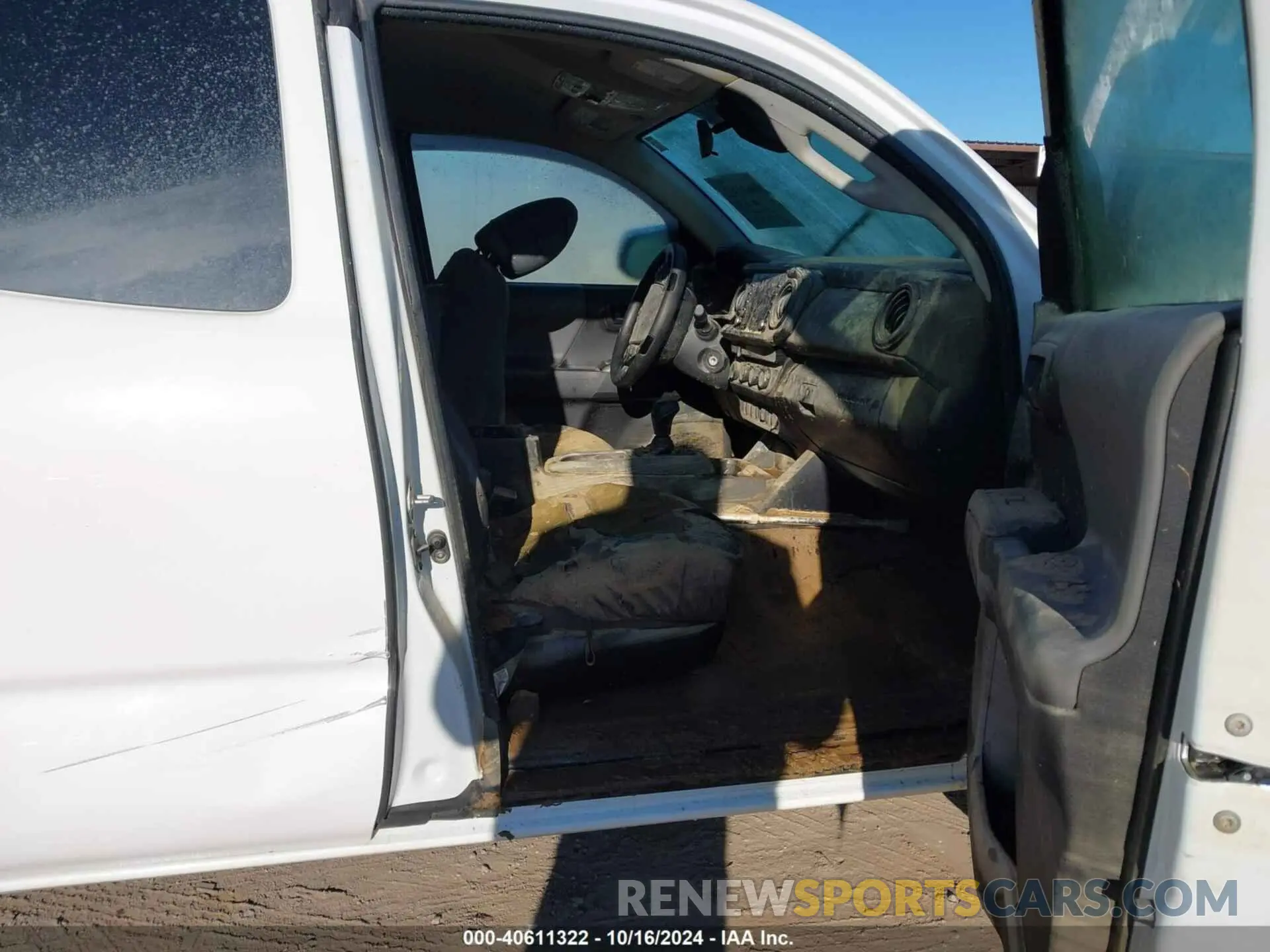 5 fotografías del automóvil dañado 3TYSZ5AN1MT043906 TOYOTA TACOMA 2021