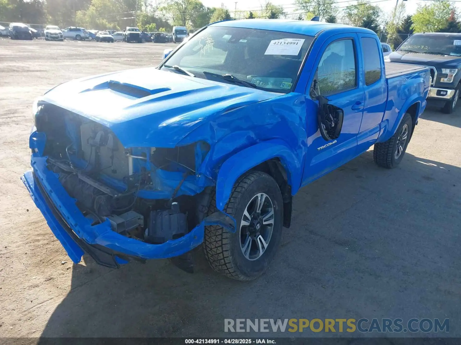 2 fotografías del automóvil dañado 3TYSZ5AN3MT015623 TOYOTA TACOMA 2021