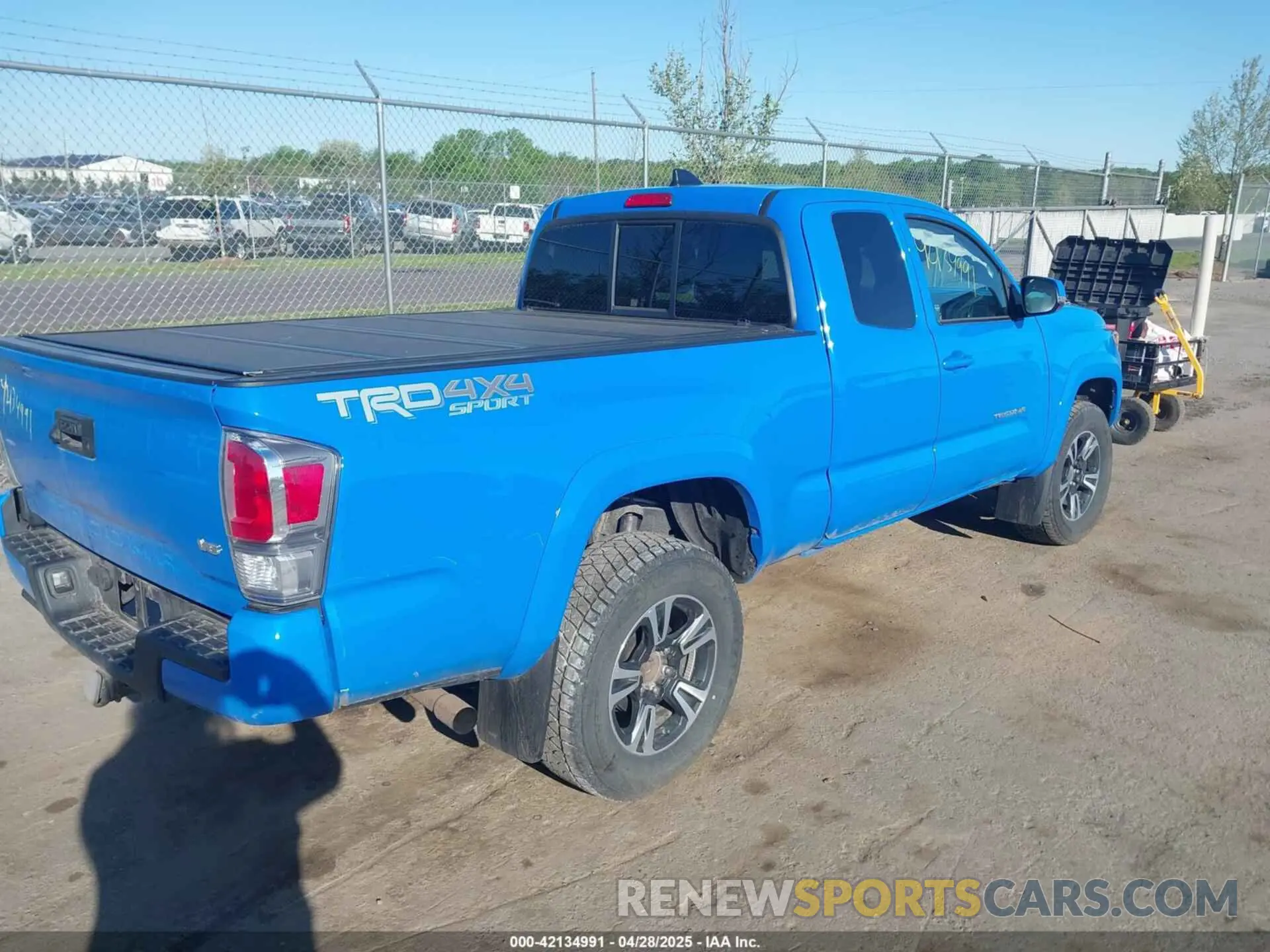 4 fotografías del automóvil dañado 3TYSZ5AN3MT015623 TOYOTA TACOMA 2021