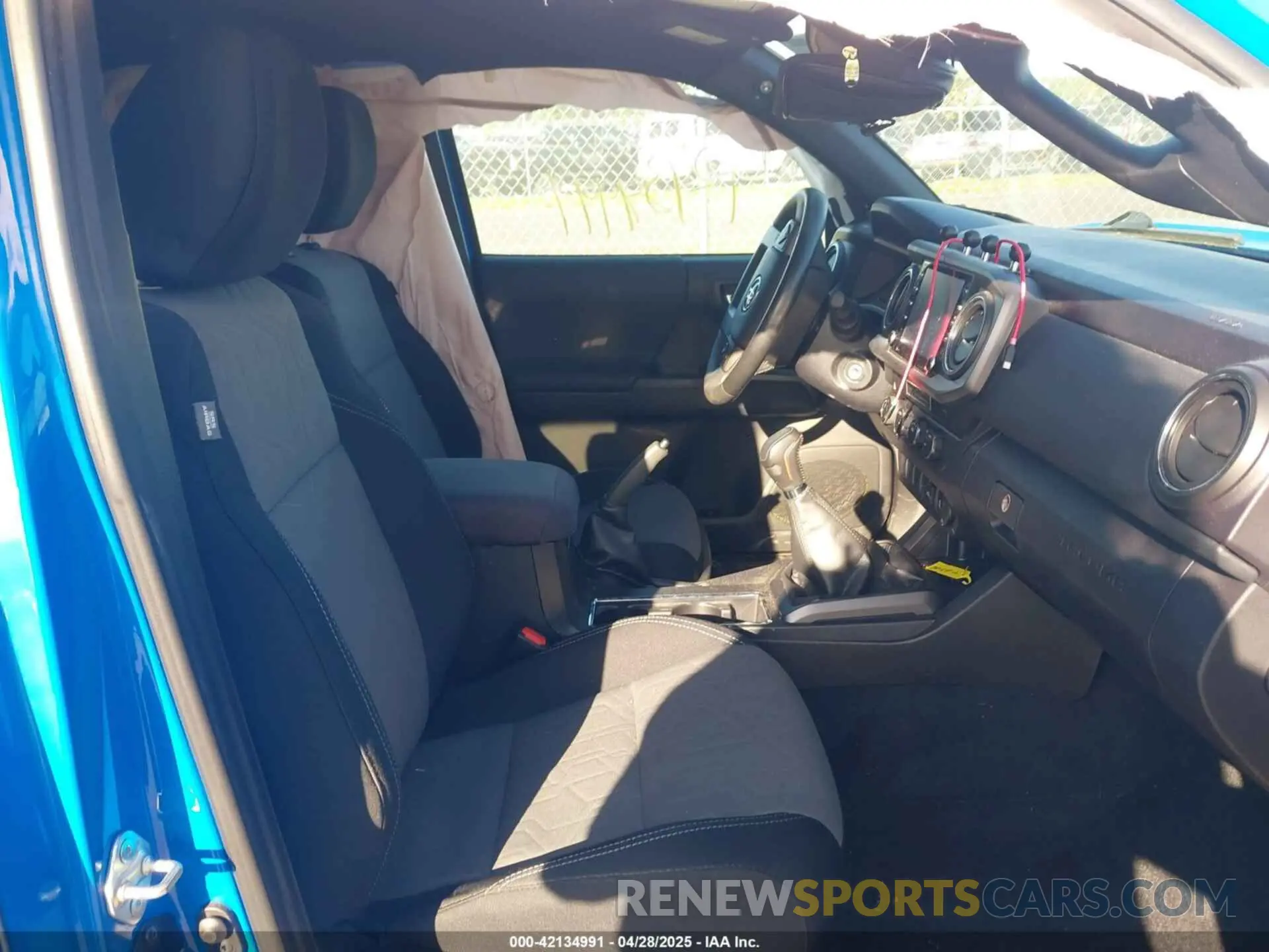 5 fotografías del automóvil dañado 3TYSZ5AN3MT015623 TOYOTA TACOMA 2021