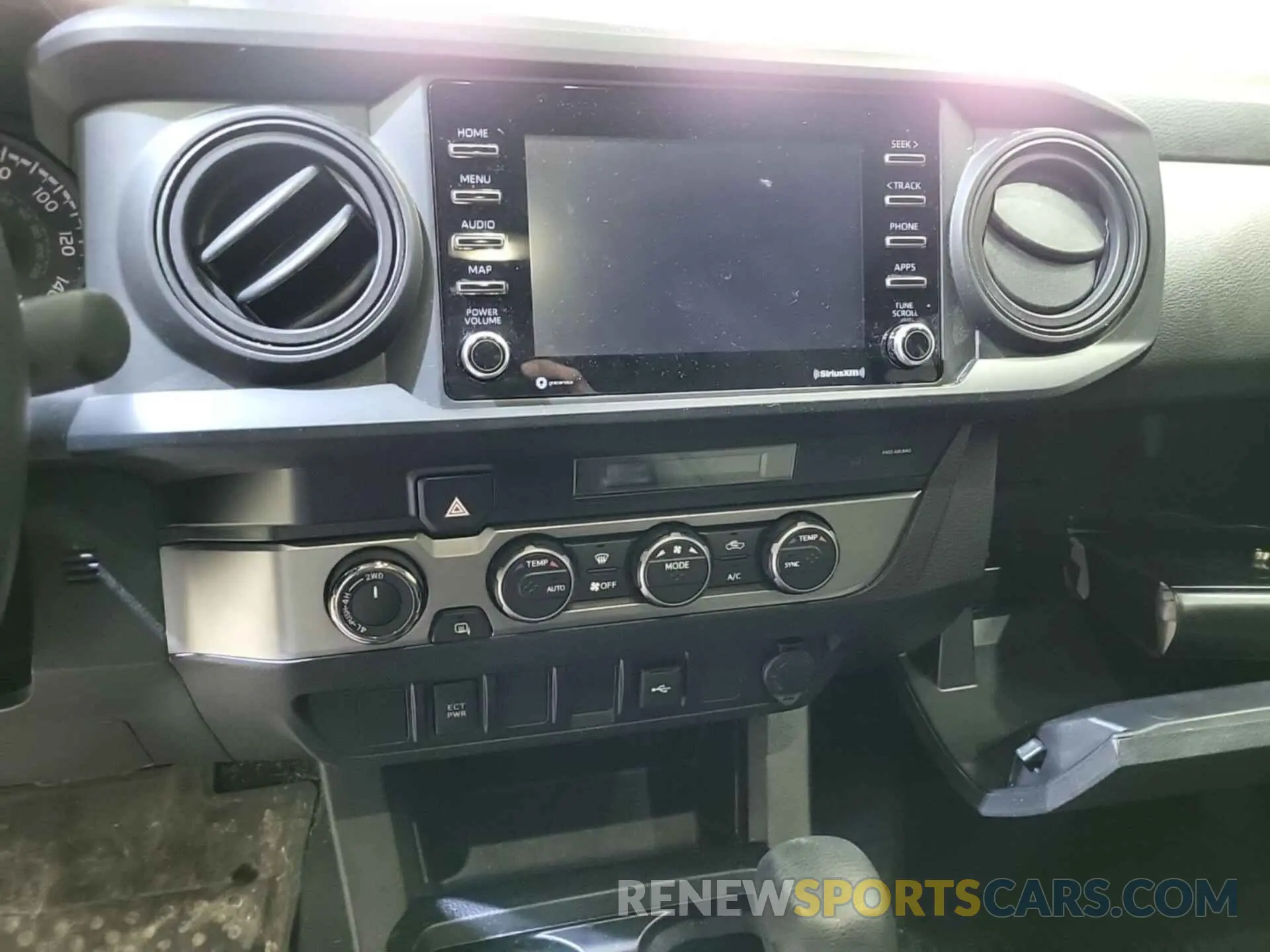 13 fotografías del automóvil dañado 3TYSZ5AN3MT046452 TOYOTA TACOMA 2021