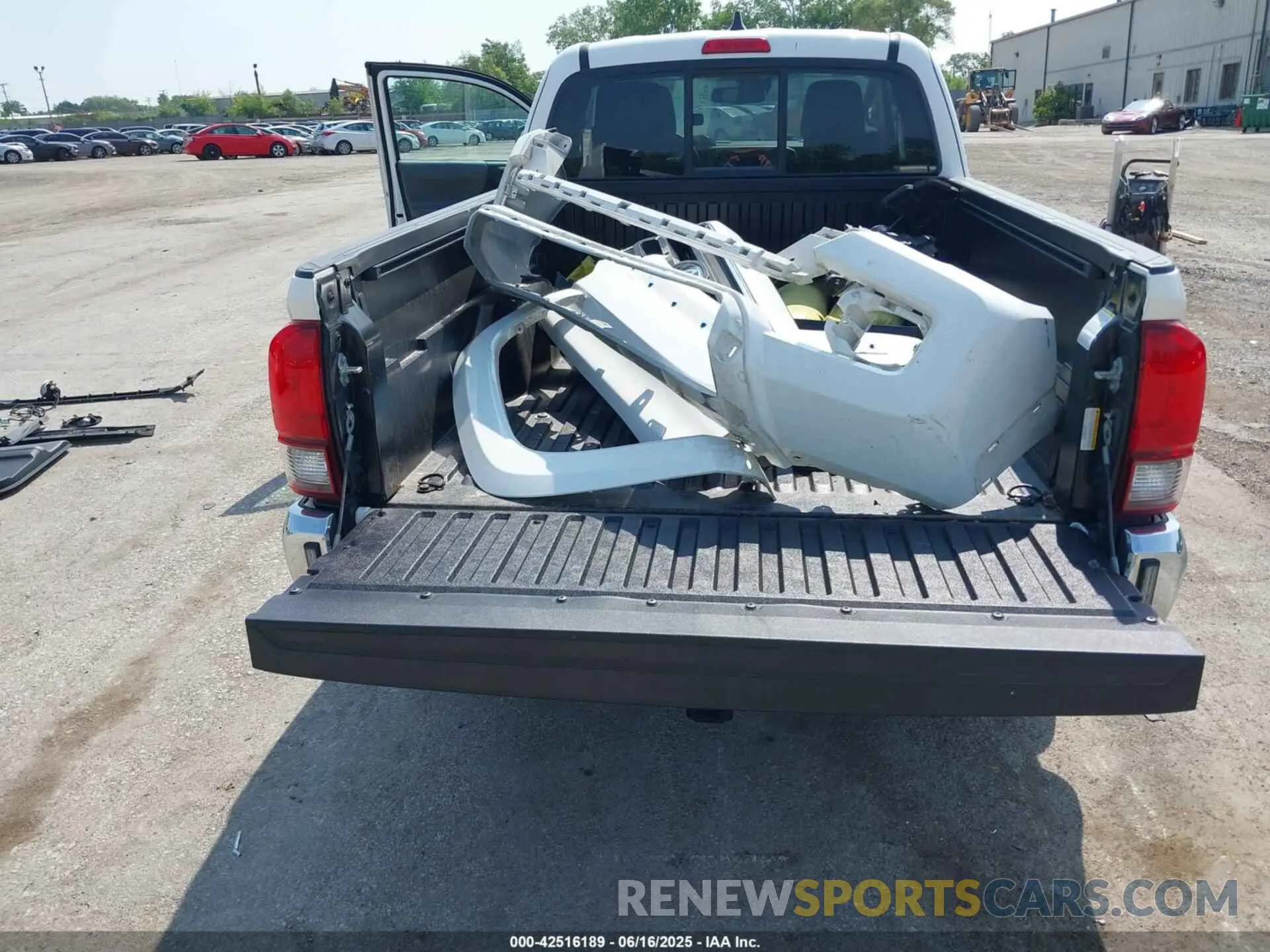 19 fotografías del automóvil dañado 3TYSZ5AN3MT049514 TOYOTA TACOMA 2021