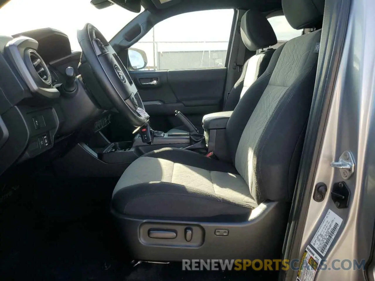 7 fotografías del automóvil dañado 3TYSZ5AN4MT017798 TOYOTA TACOMA 2021