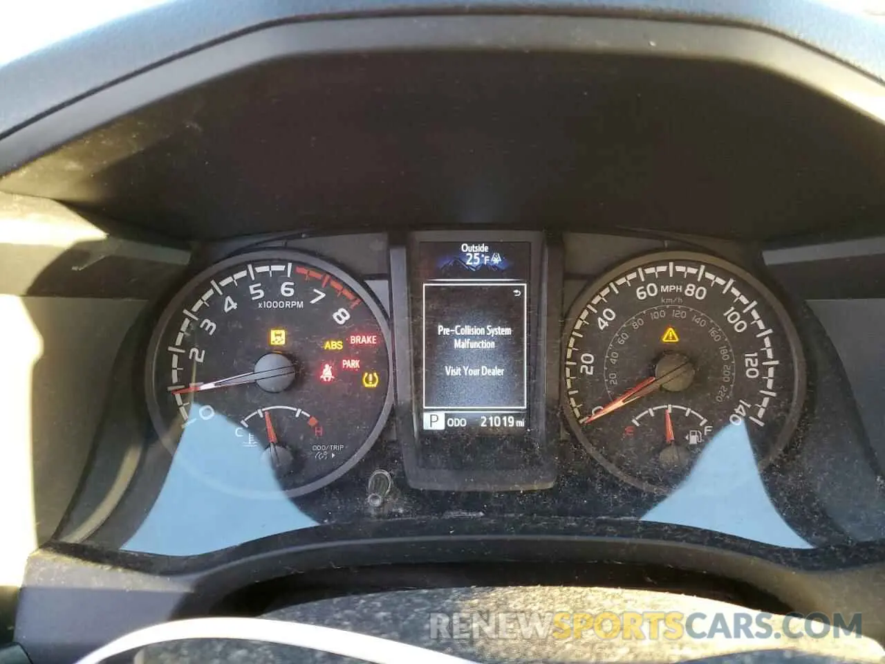9 fotografías del automóvil dañado 3TYSZ5AN8MT011261 TOYOTA TACOMA 2021