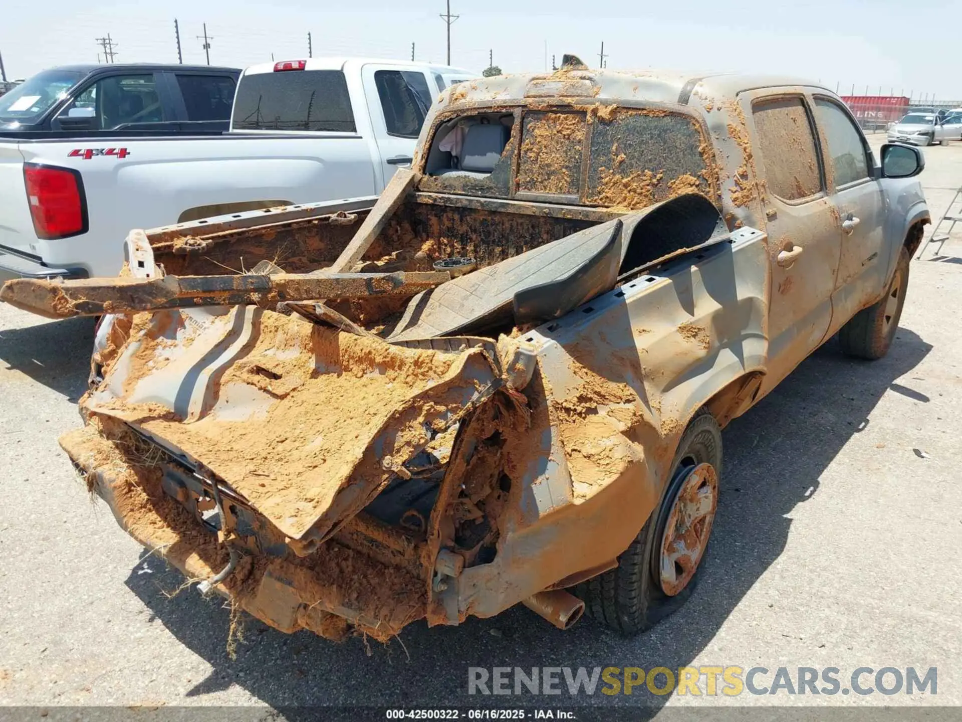4 fotografías del automóvil dañado 5TFAX5GN1MX190693 TOYOTA TACOMA 2021