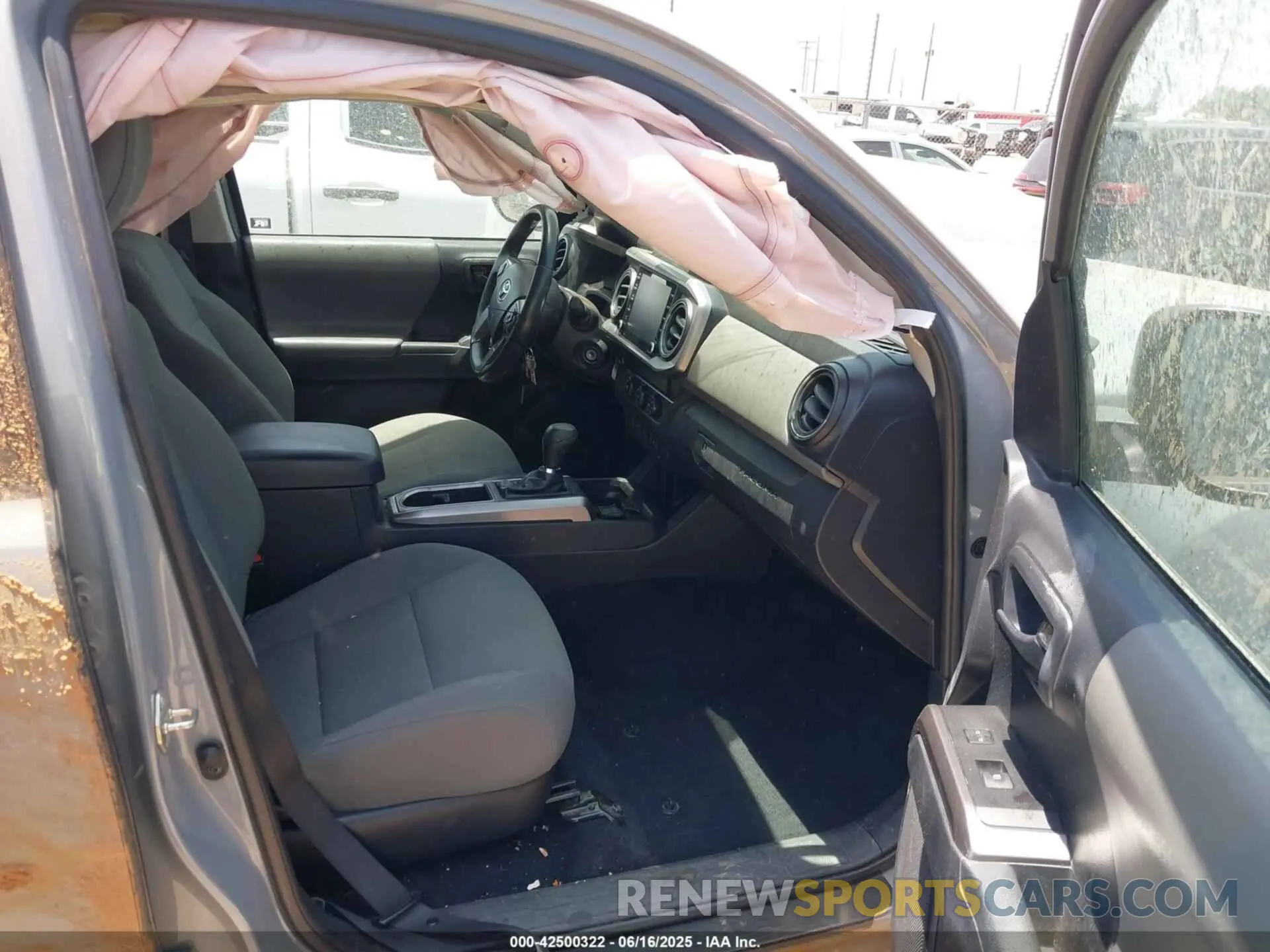 5 fotografías del automóvil dañado 5TFAX5GN1MX190693 TOYOTA TACOMA 2021