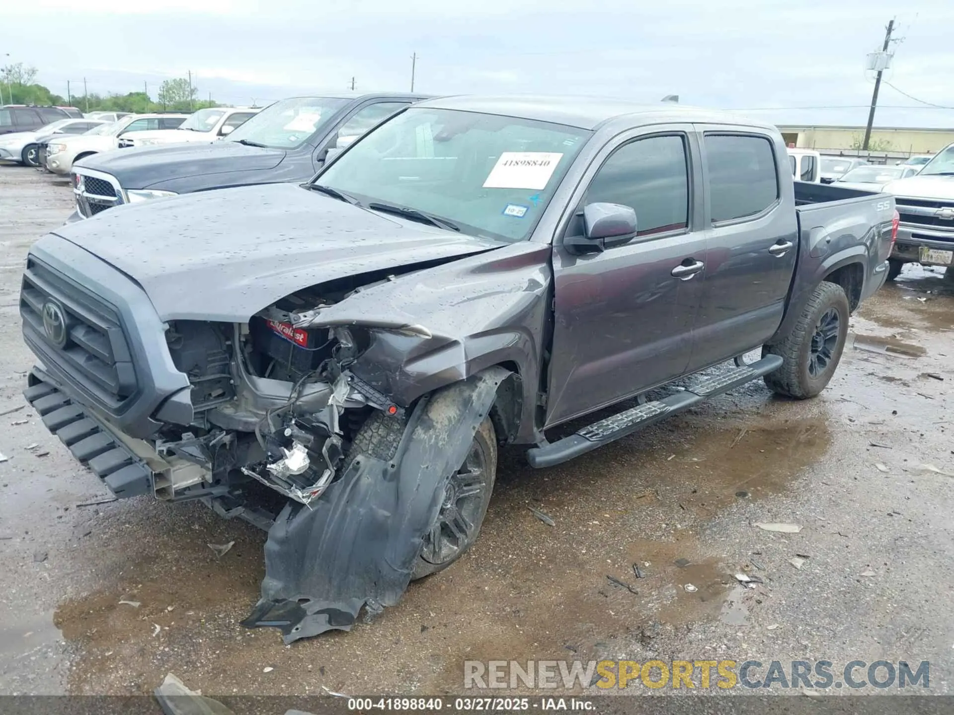 2 fotografías del automóvil dañado 5TFAX5GN1MX192380 TOYOTA TACOMA 2021
