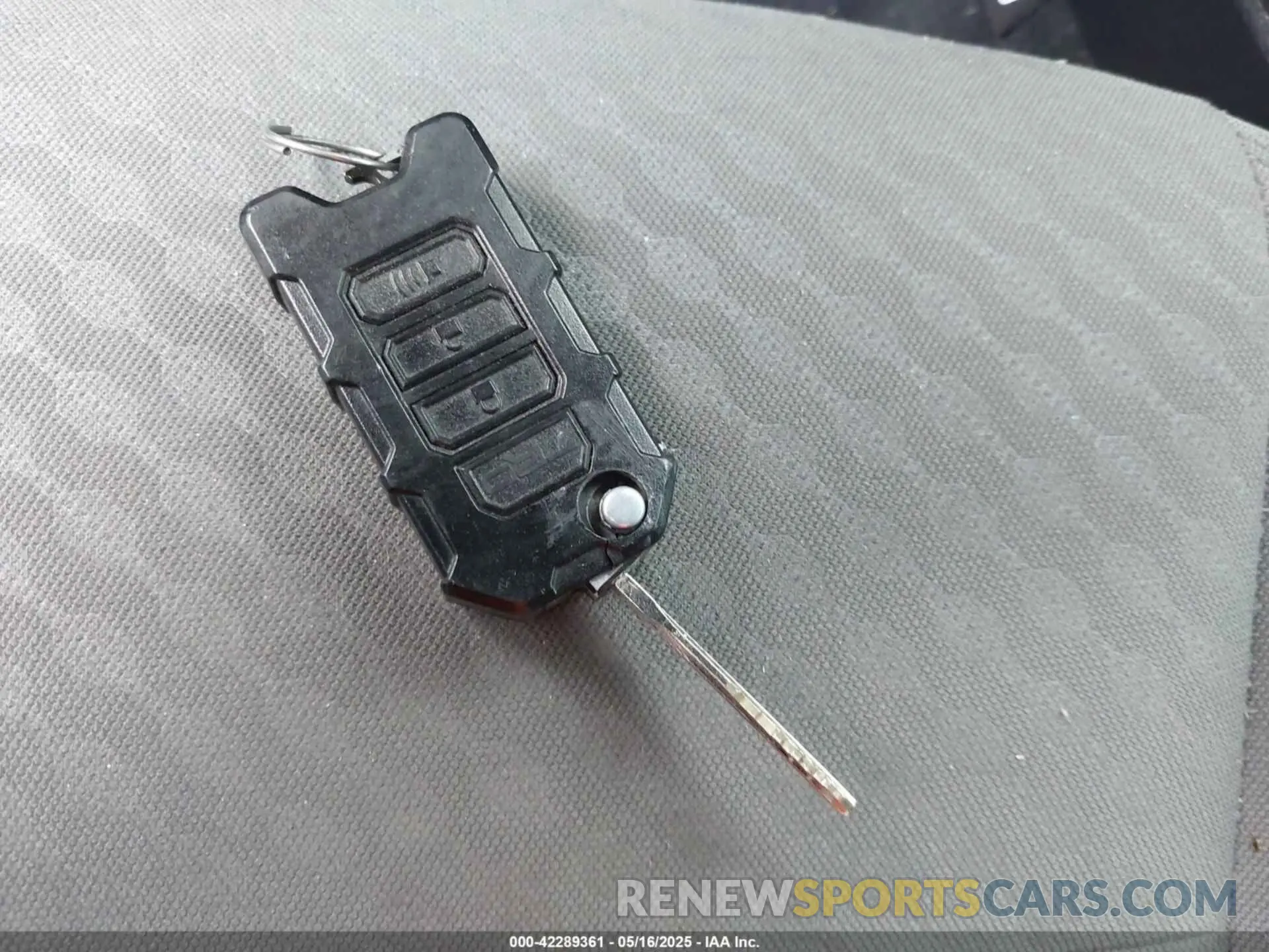 11 fotografías del automóvil dañado 5TFAX5GN3MX193319 TOYOTA TACOMA 2021
