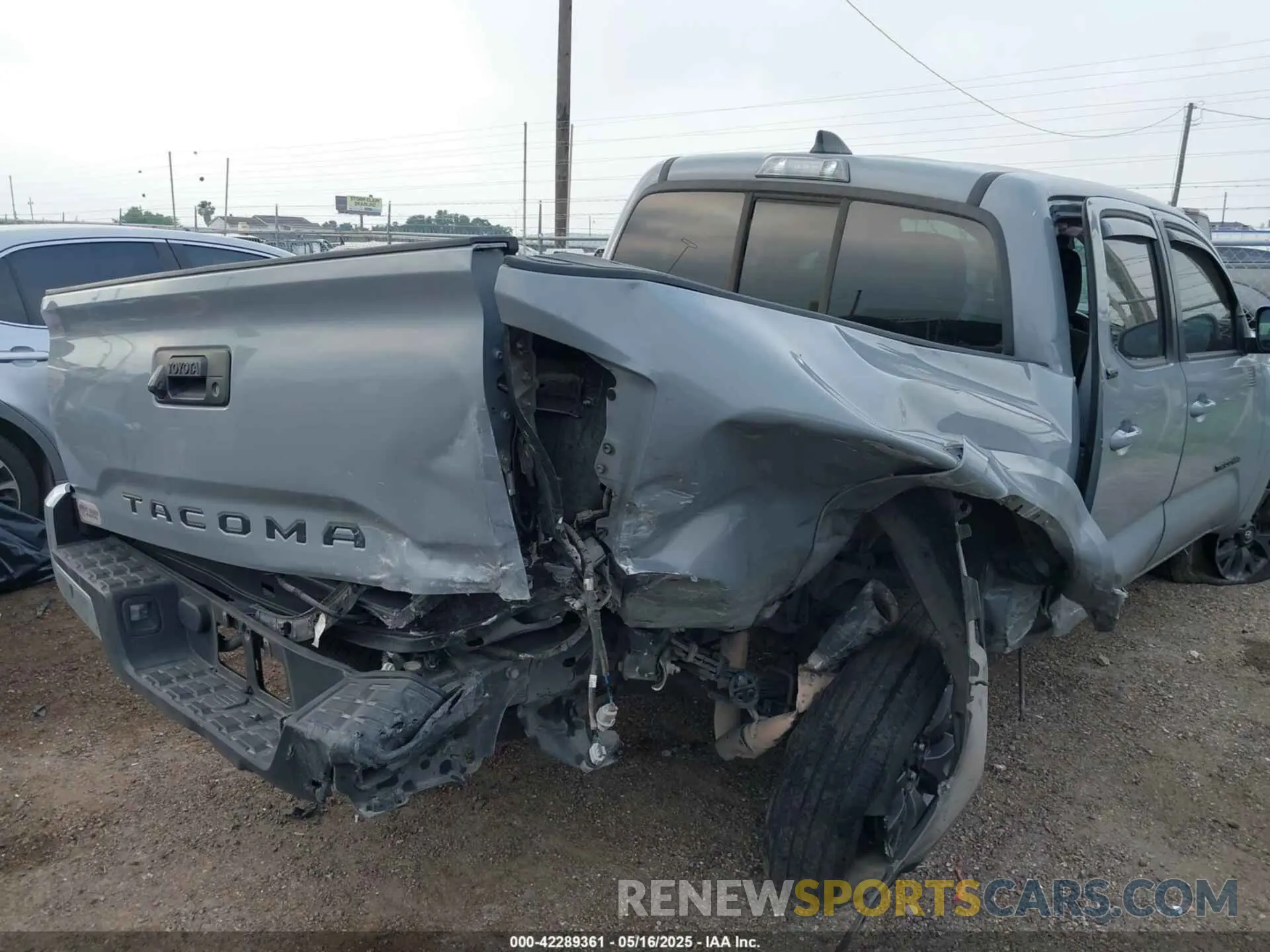 6 fotografías del automóvil dañado 5TFAX5GN3MX193319 TOYOTA TACOMA 2021