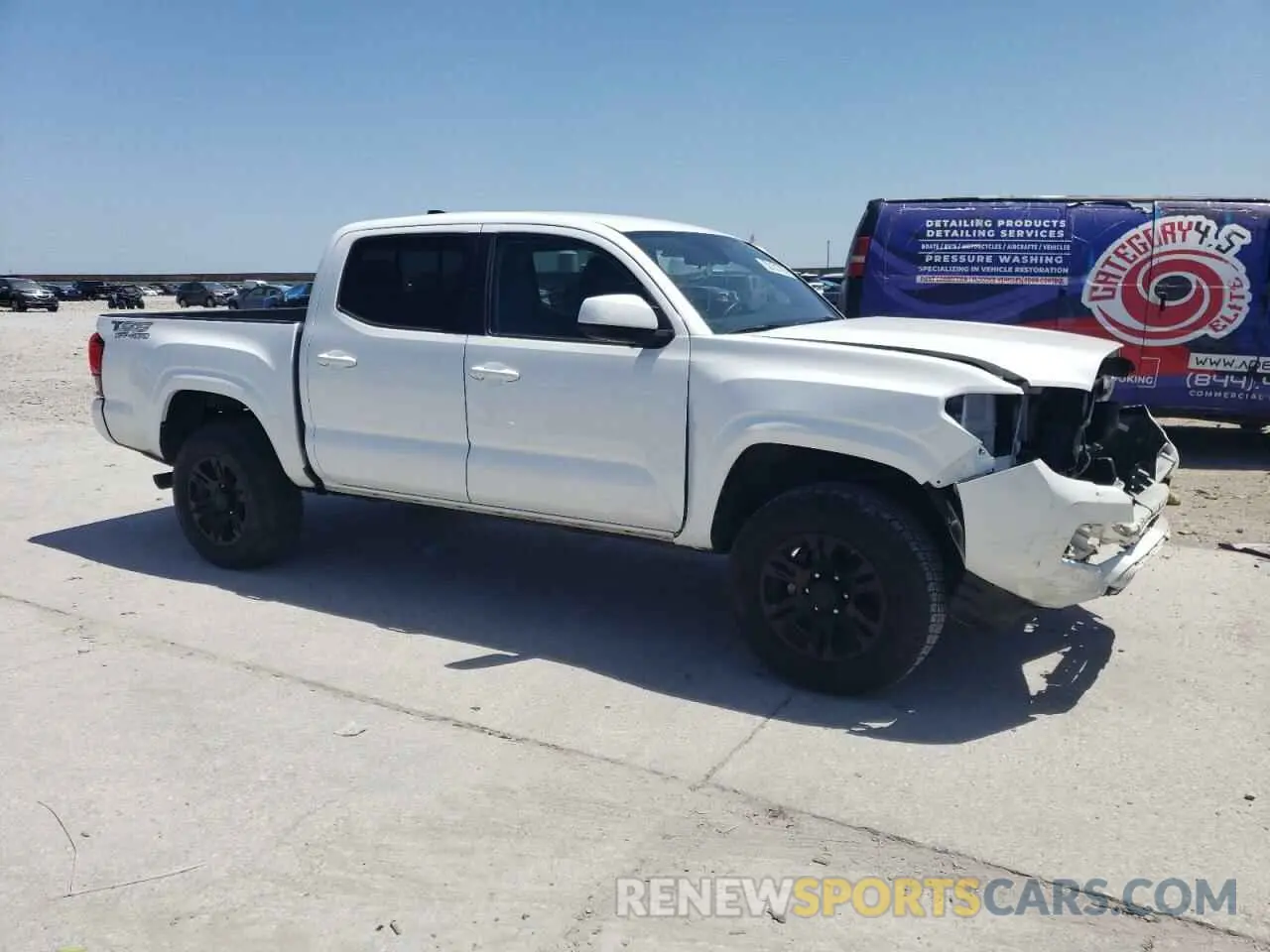 4 fotografías del automóvil dañado 5TFAX5GN3MX193630 TOYOTA TACOMA 2021