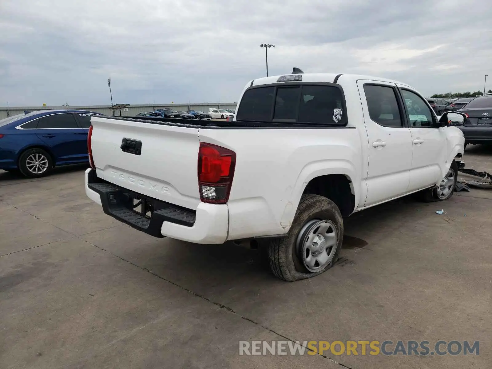 4 fotografías del automóvil dañado 5TFAX5GN3MX193742 TOYOTA TACOMA 2021