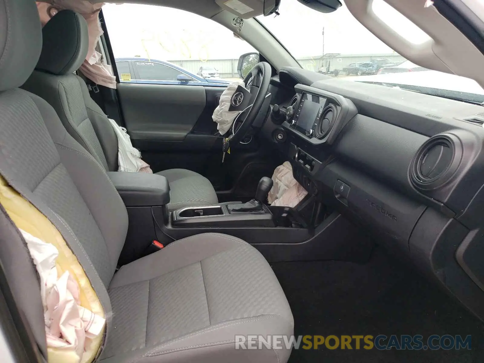 5 fotografías del automóvil dañado 5TFAX5GN3MX193742 TOYOTA TACOMA 2021