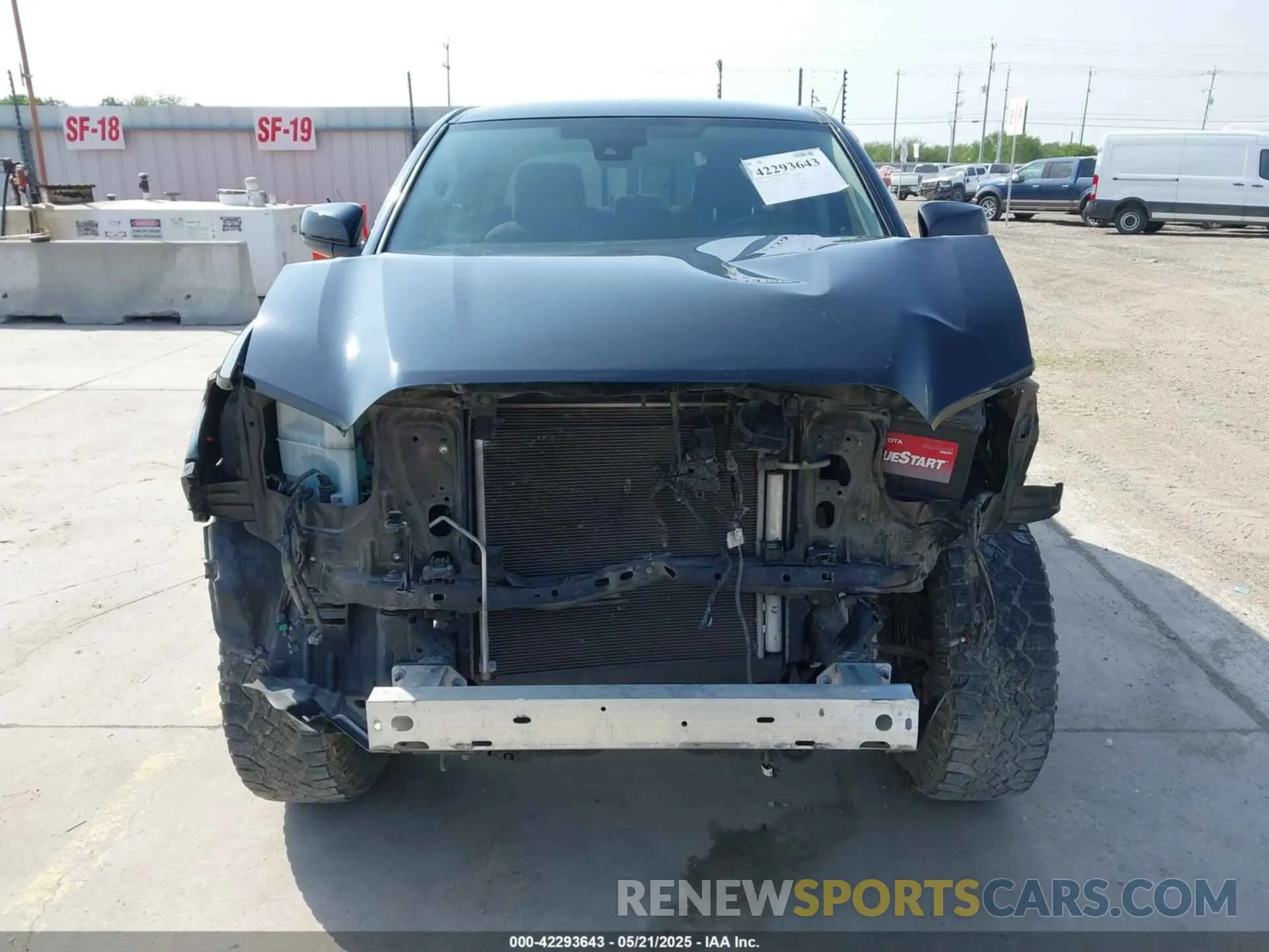 13 fotografías del automóvil dañado 5TFAX5GN4MX189814 TOYOTA TACOMA 2021