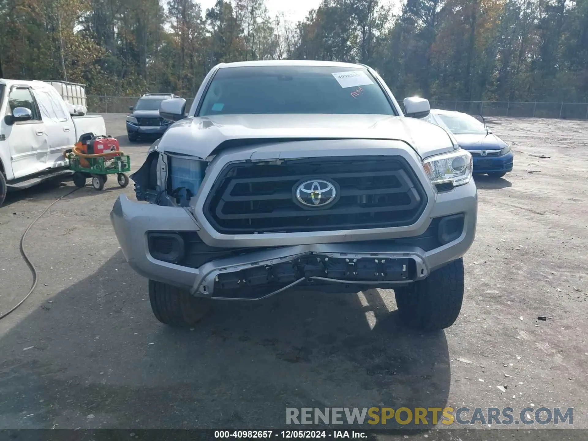 13 fotografías del automóvil dañado 5TFAX5GN5MX190132 TOYOTA TACOMA 2021
