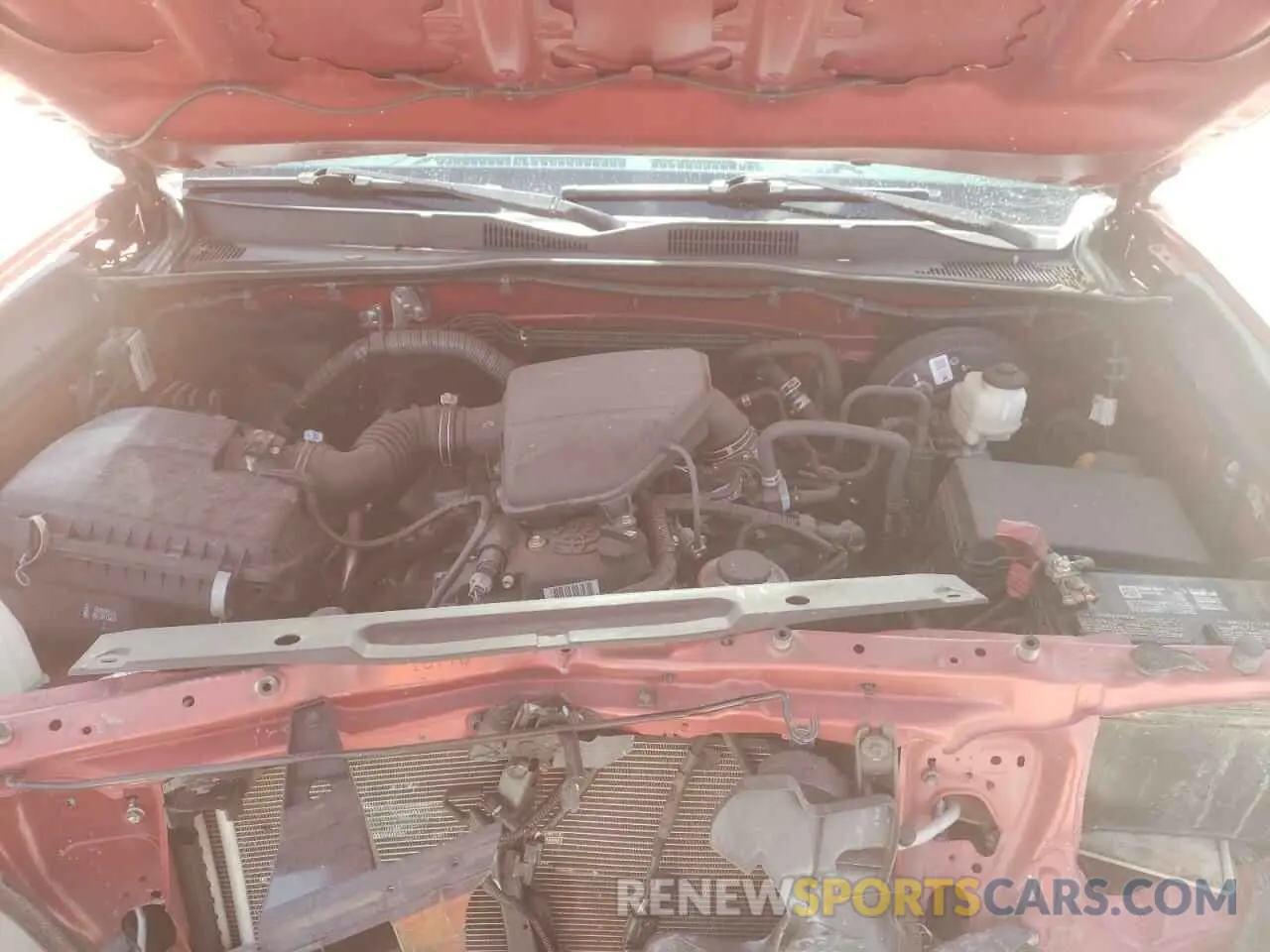 11 fotografías del automóvil dañado 5TFAX5GN5MX192463 TOYOTA TACOMA 2021