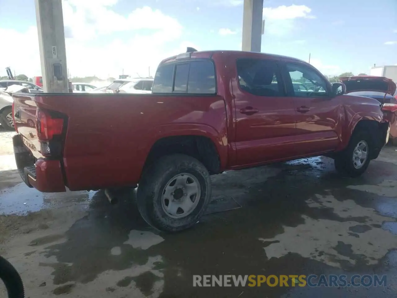 3 fotografías del automóvil dañado 5TFAX5GN5MX192463 TOYOTA TACOMA 2021