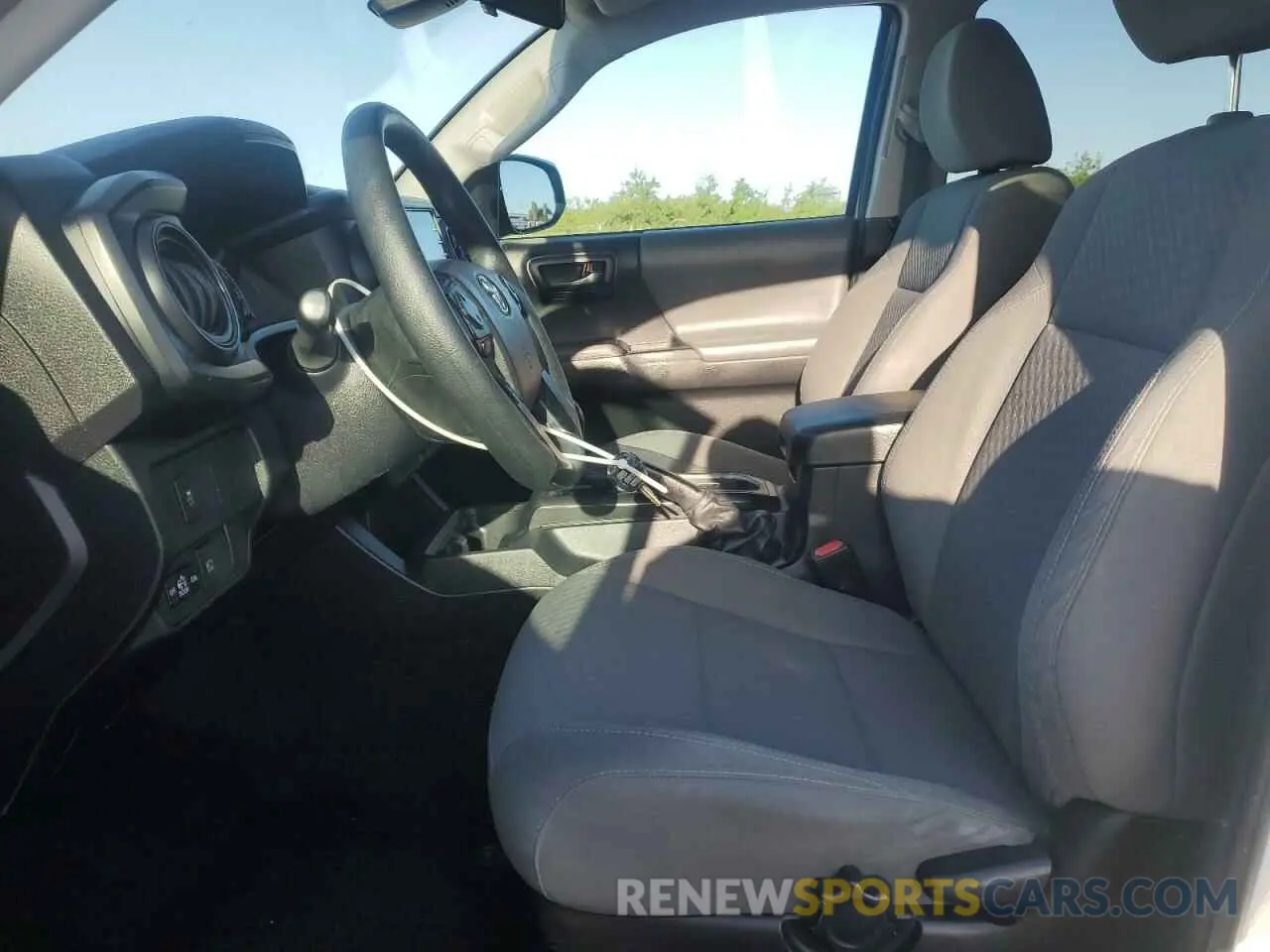 7 fotografías del automóvil dañado 5TFAX5GN7MX191508 TOYOTA TACOMA 2021