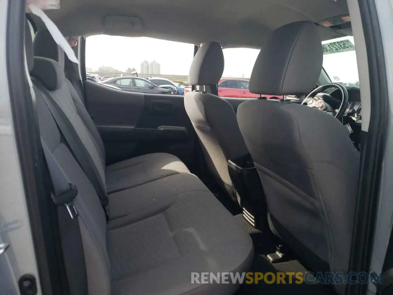 10 fotografías del automóvil dañado 5TFAX5GN7MX192058 TOYOTA TACOMA 2021
