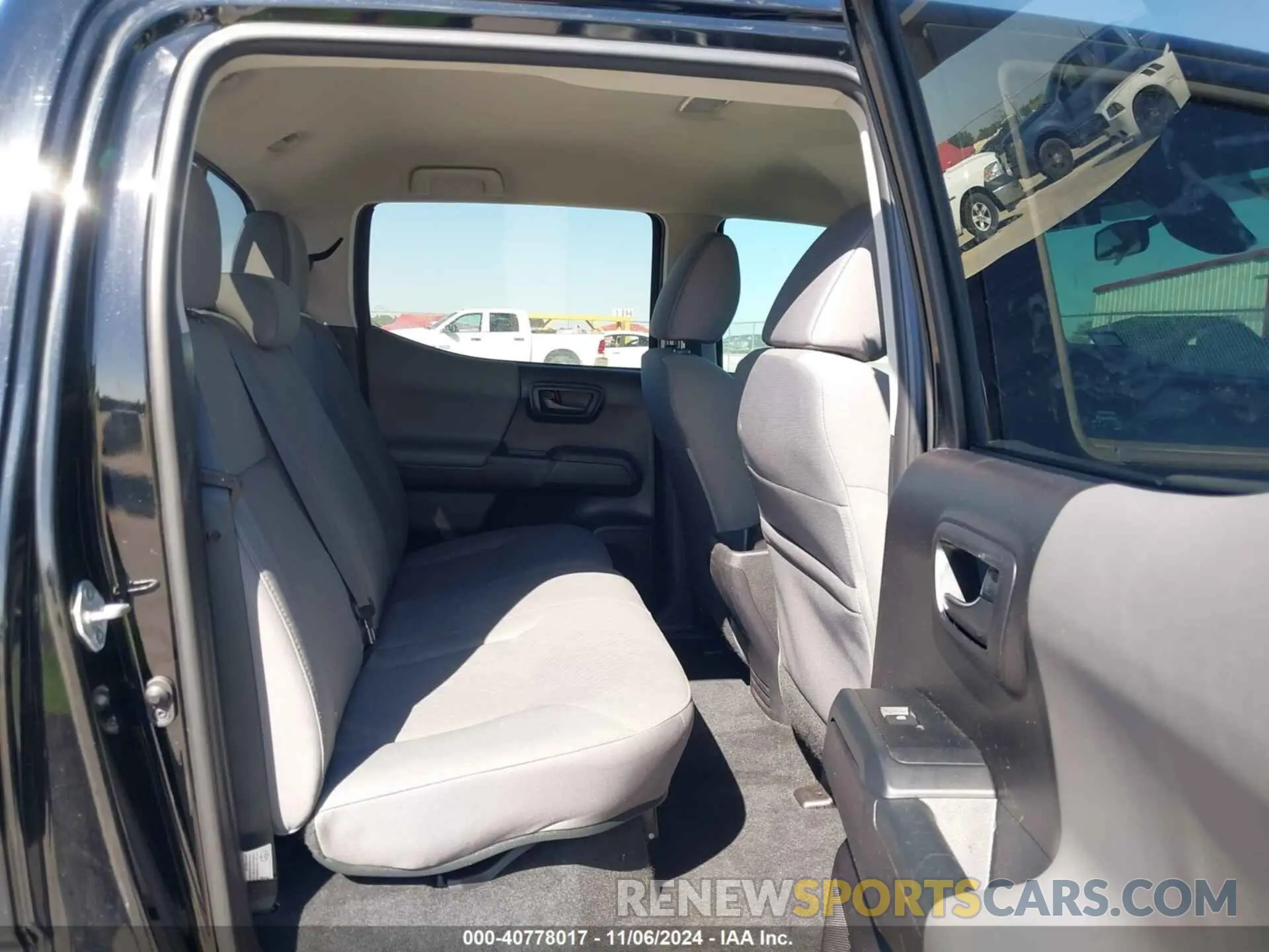 8 fotografías del automóvil dañado 5TFAX5GN9MX190229 TOYOTA TACOMA 2021