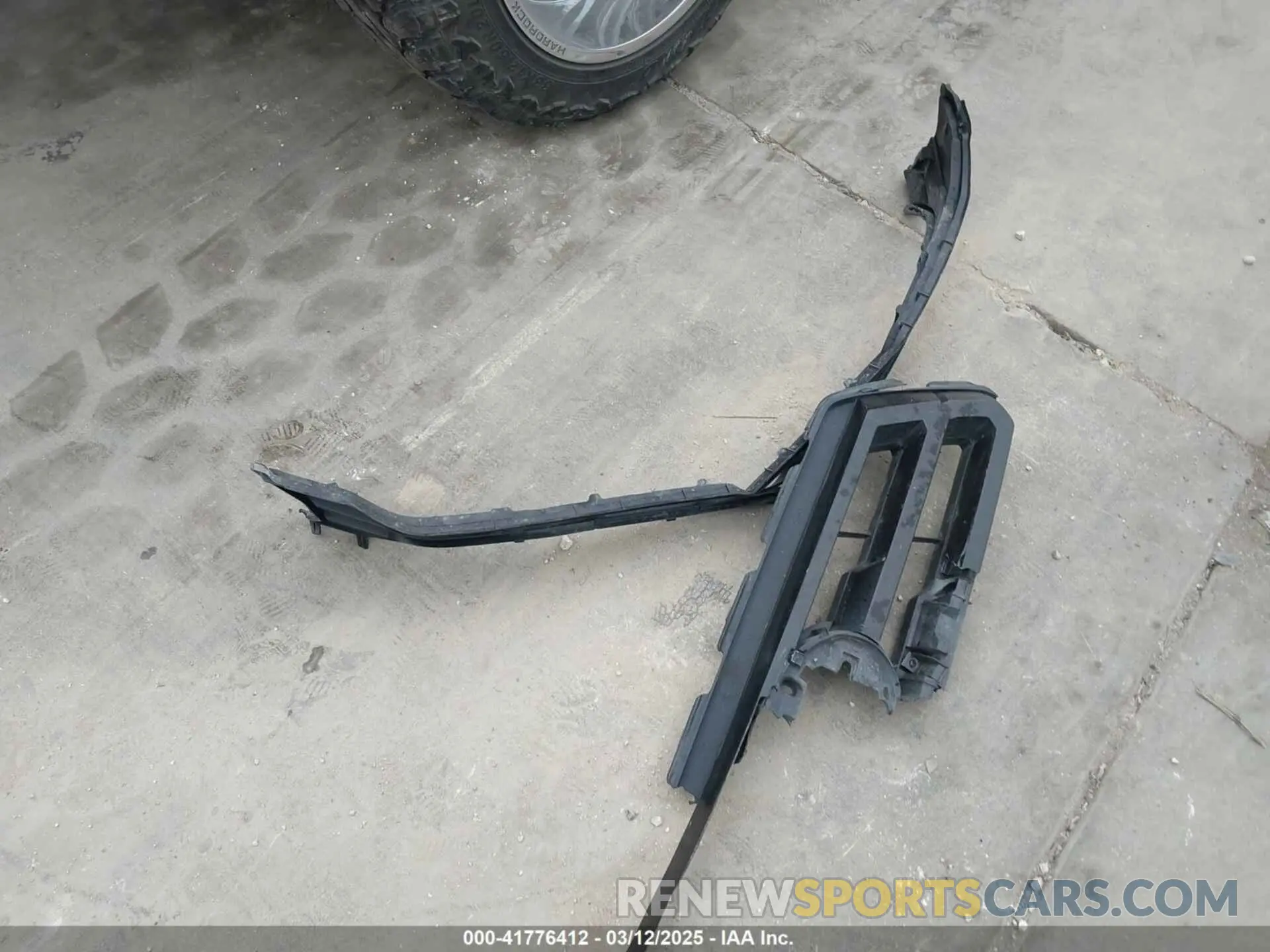 12 fotografías del automóvil dañado 5TFAX5GN9MX193549 TOYOTA TACOMA 2021