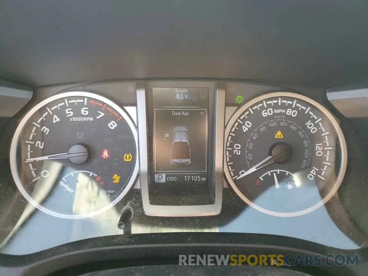 9 fotografías del automóvil dañado 5TFAZ5CN0MX096840 TOYOTA TACOMA 2021