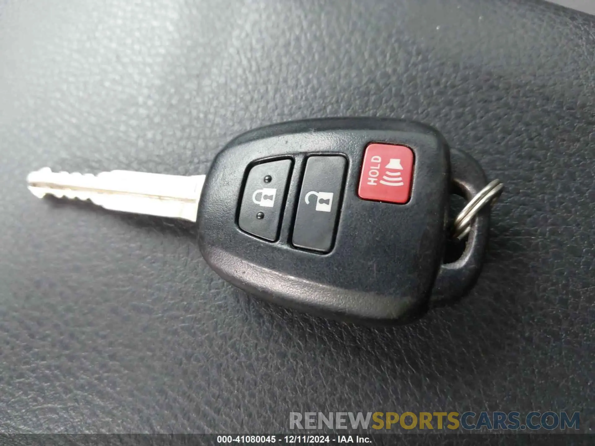 11 fotografías del automóvil dañado 5TFAZ5CN1MX109272 TOYOTA TACOMA 2021