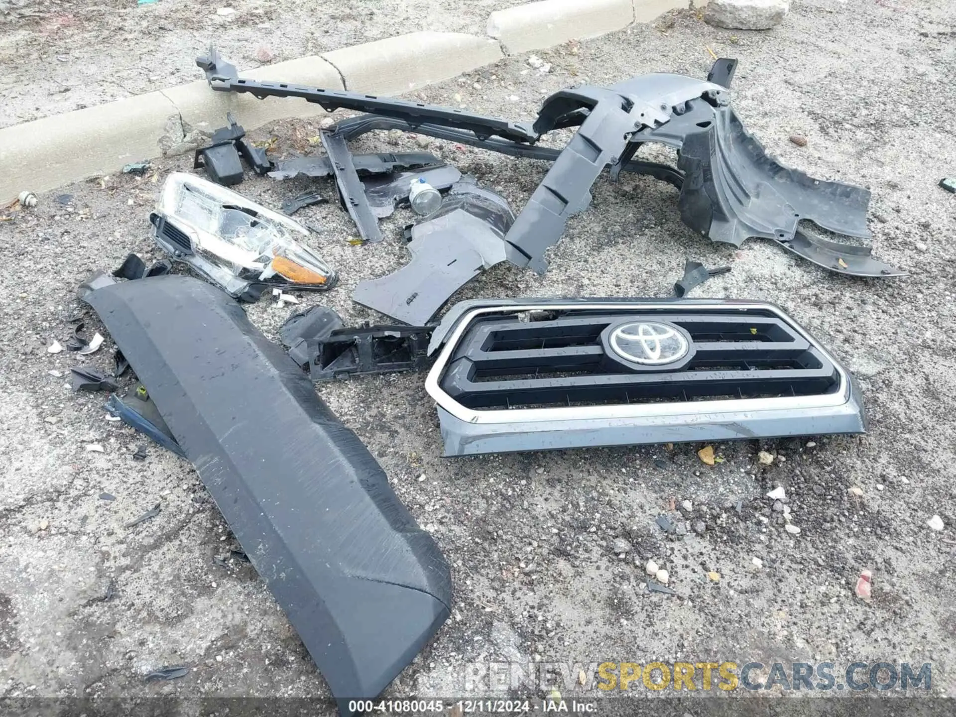 12 fotografías del automóvil dañado 5TFAZ5CN1MX109272 TOYOTA TACOMA 2021