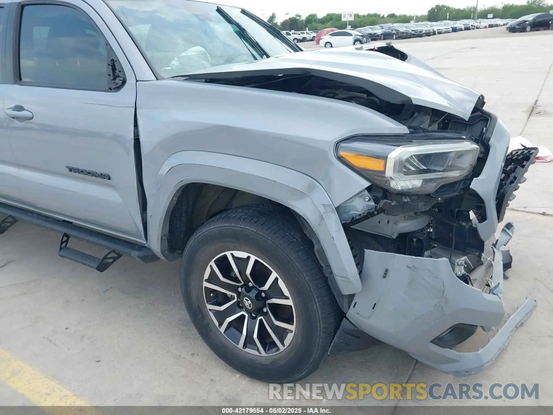 19 fotografías del automóvil dañado 5TFAZ5CN1MX112477 TOYOTA TACOMA 2021