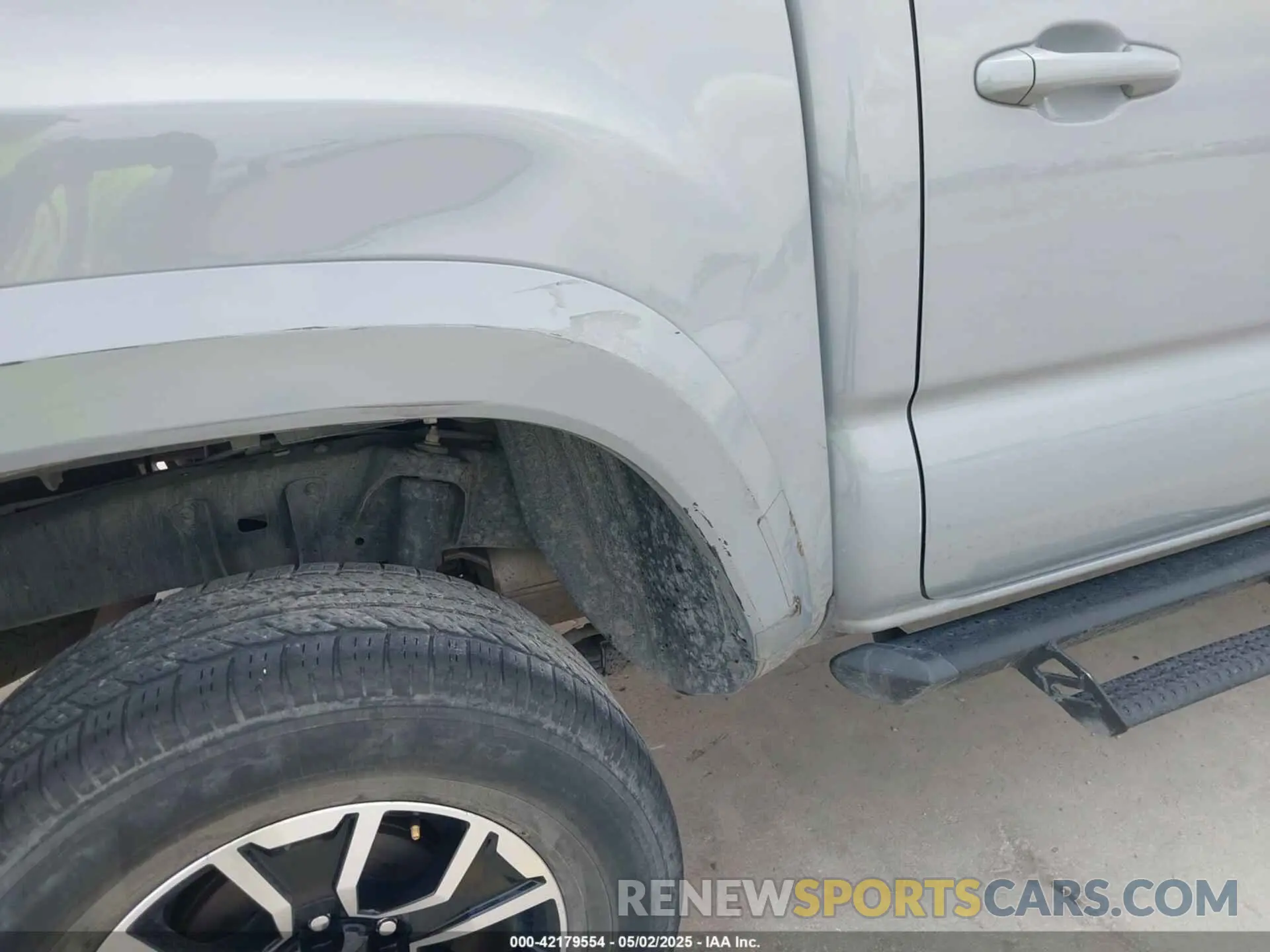 20 fotografías del automóvil dañado 5TFAZ5CN1MX112477 TOYOTA TACOMA 2021