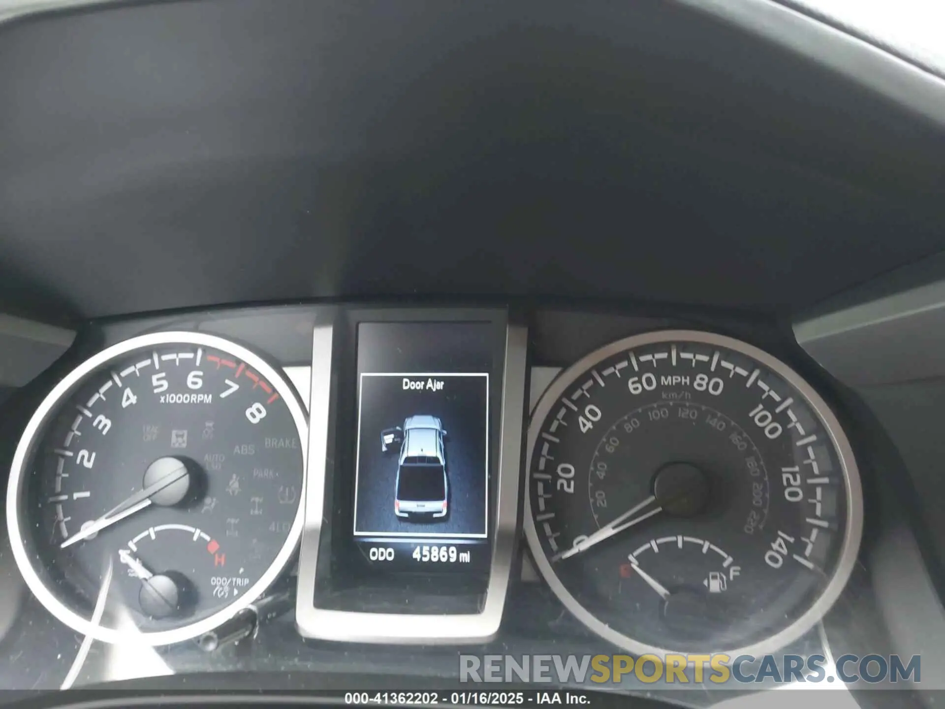 7 fotografías del automóvil dañado 5TFAZ5CN1MX113810 TOYOTA TACOMA 2021