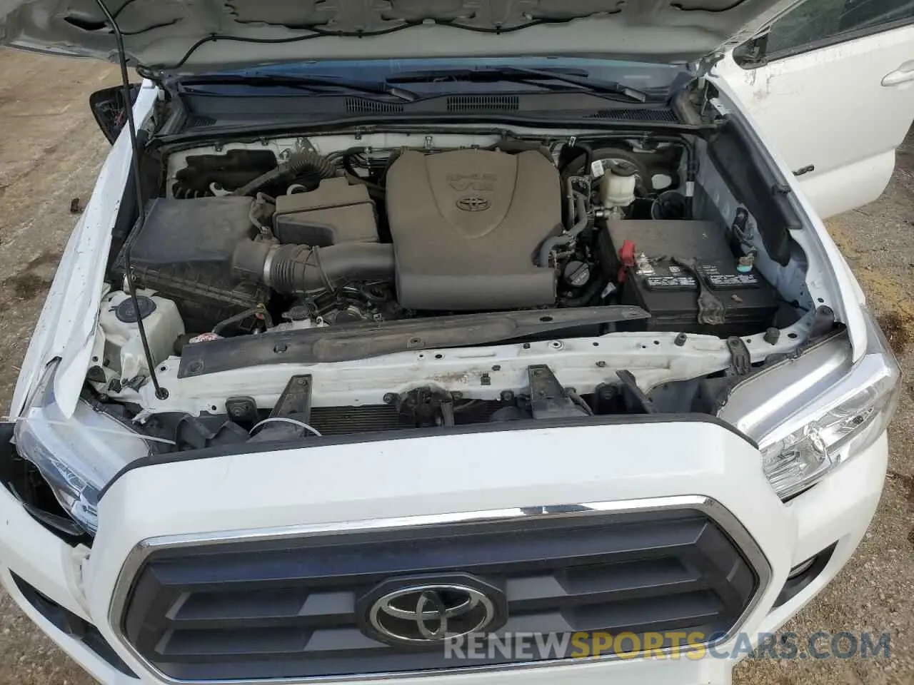 11 fotografías del automóvil dañado 5TFAZ5CN2MX118787 TOYOTA TACOMA 2021