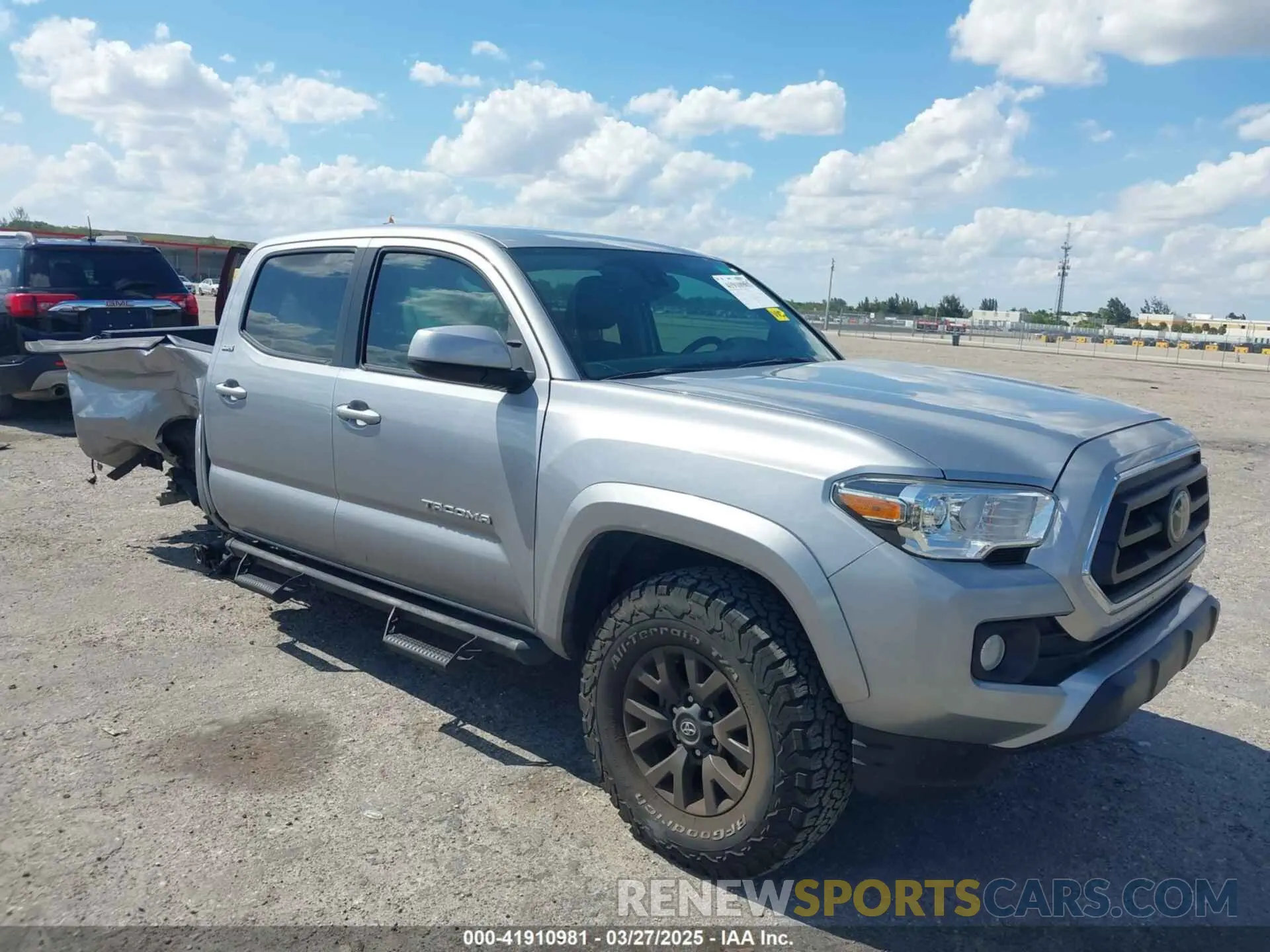 1 fotografías del automóvil dañado 5TFAZ5CN3MX110262 TOYOTA TACOMA 2021